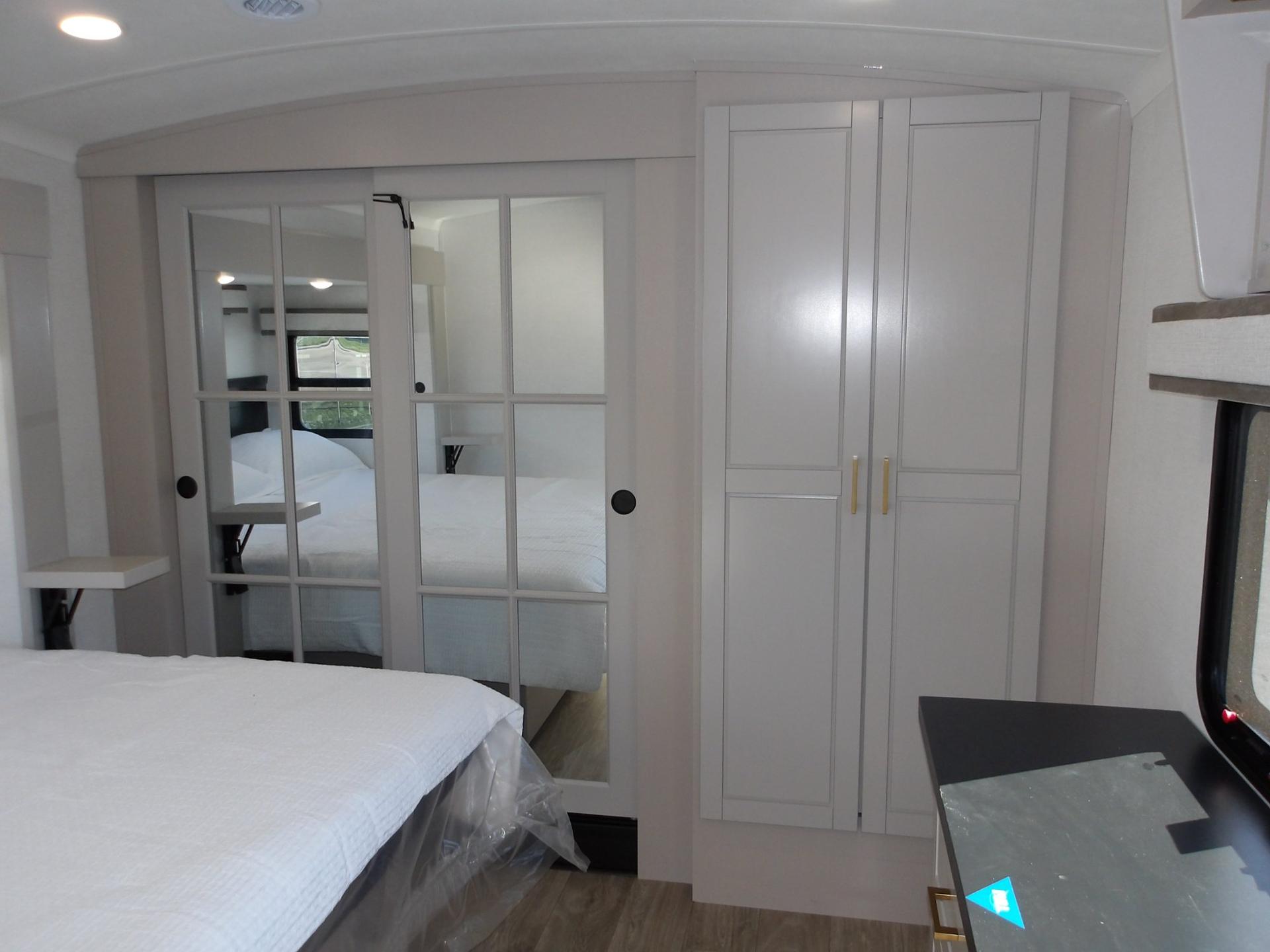 2027 Jayco 2027 Jayco North Point - thumbnail 56