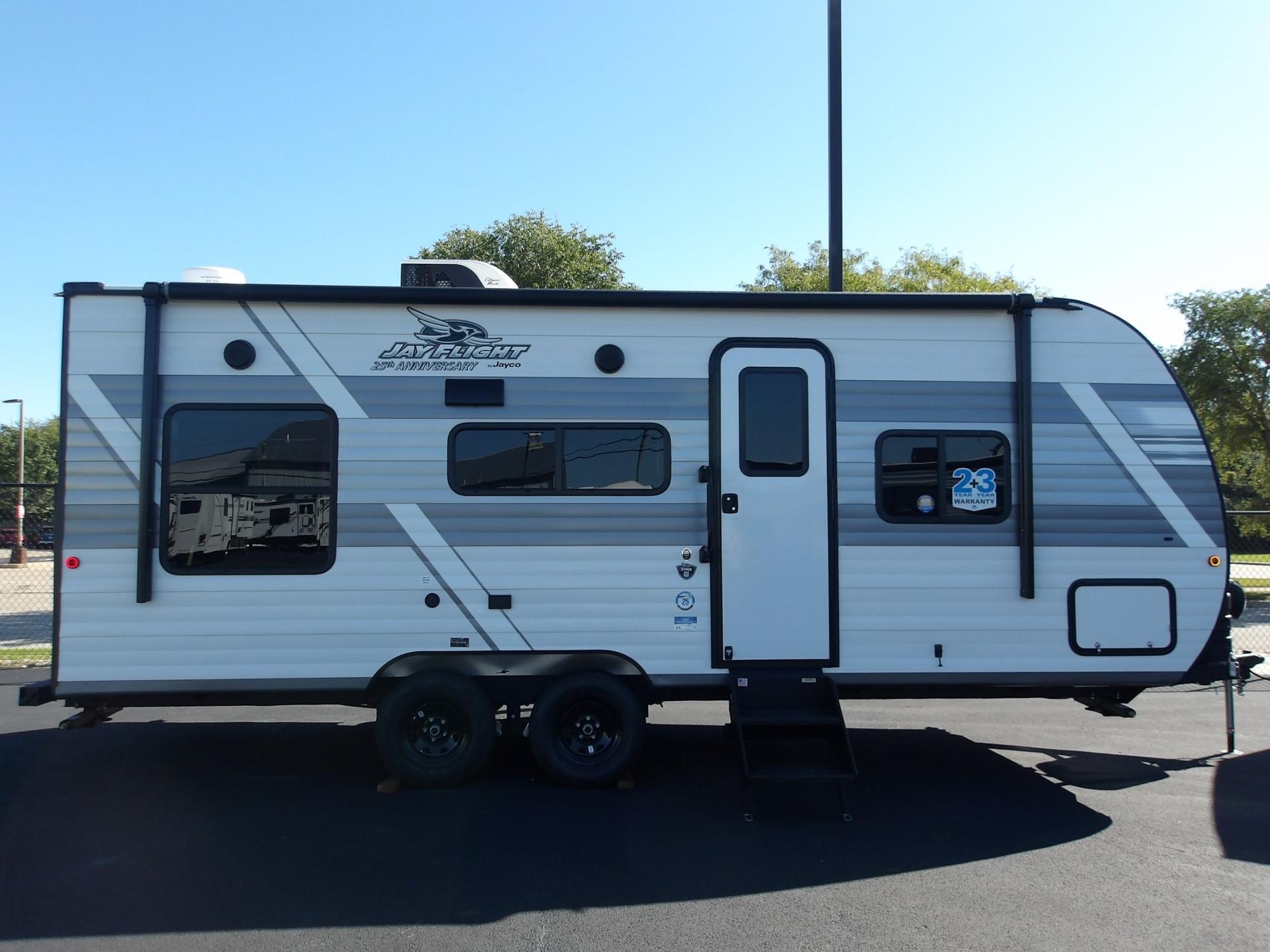 2027 Jayco 2027 Jayco Jay Flight - thumbnail 4