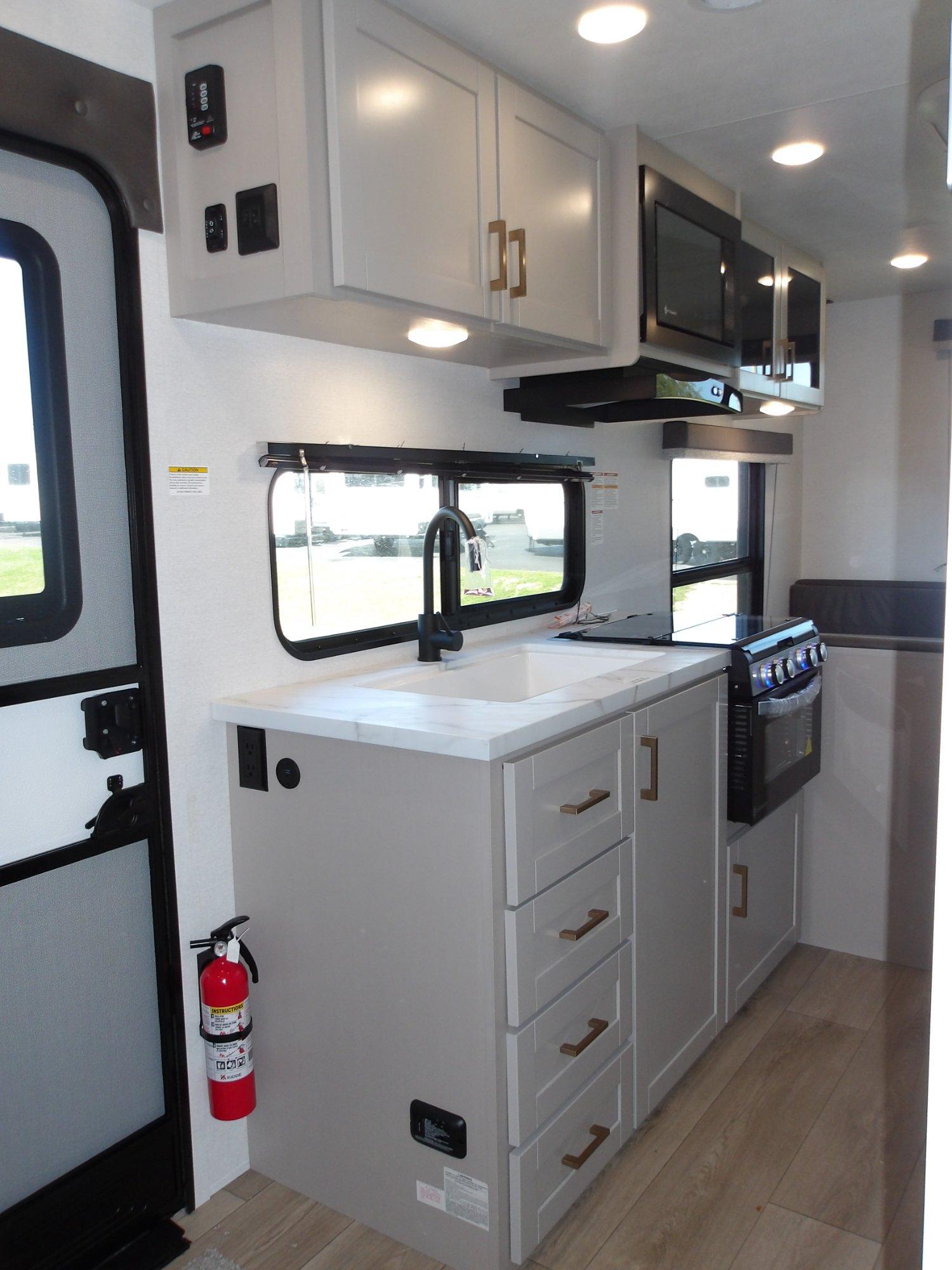2027 Jayco 2027 Jayco Jay Flight - thumbnail 14