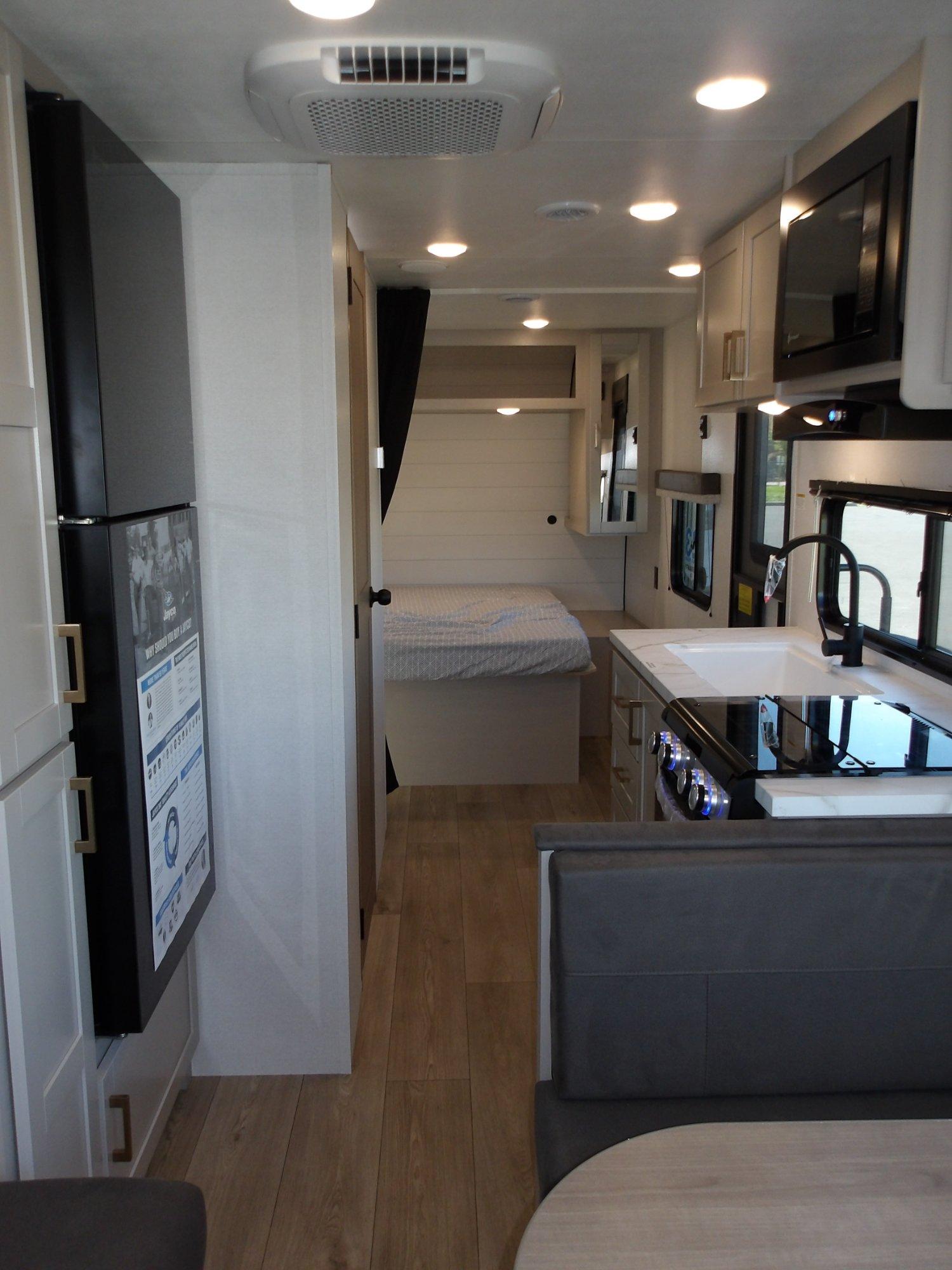 2027 Jayco 2027 Jayco Jay Flight - thumbnail 32