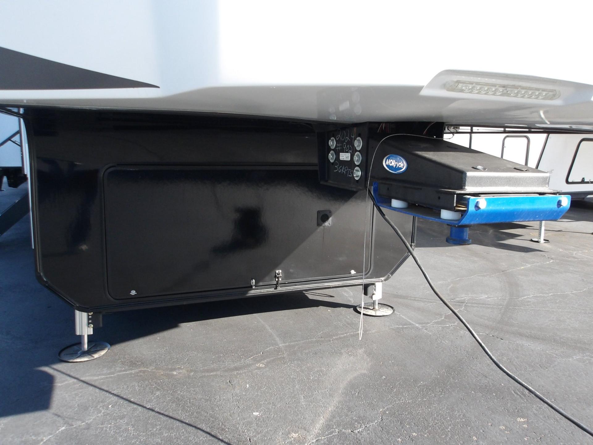 2024 Jayco 2024 Jayco Pinnacle - thumbnail 3