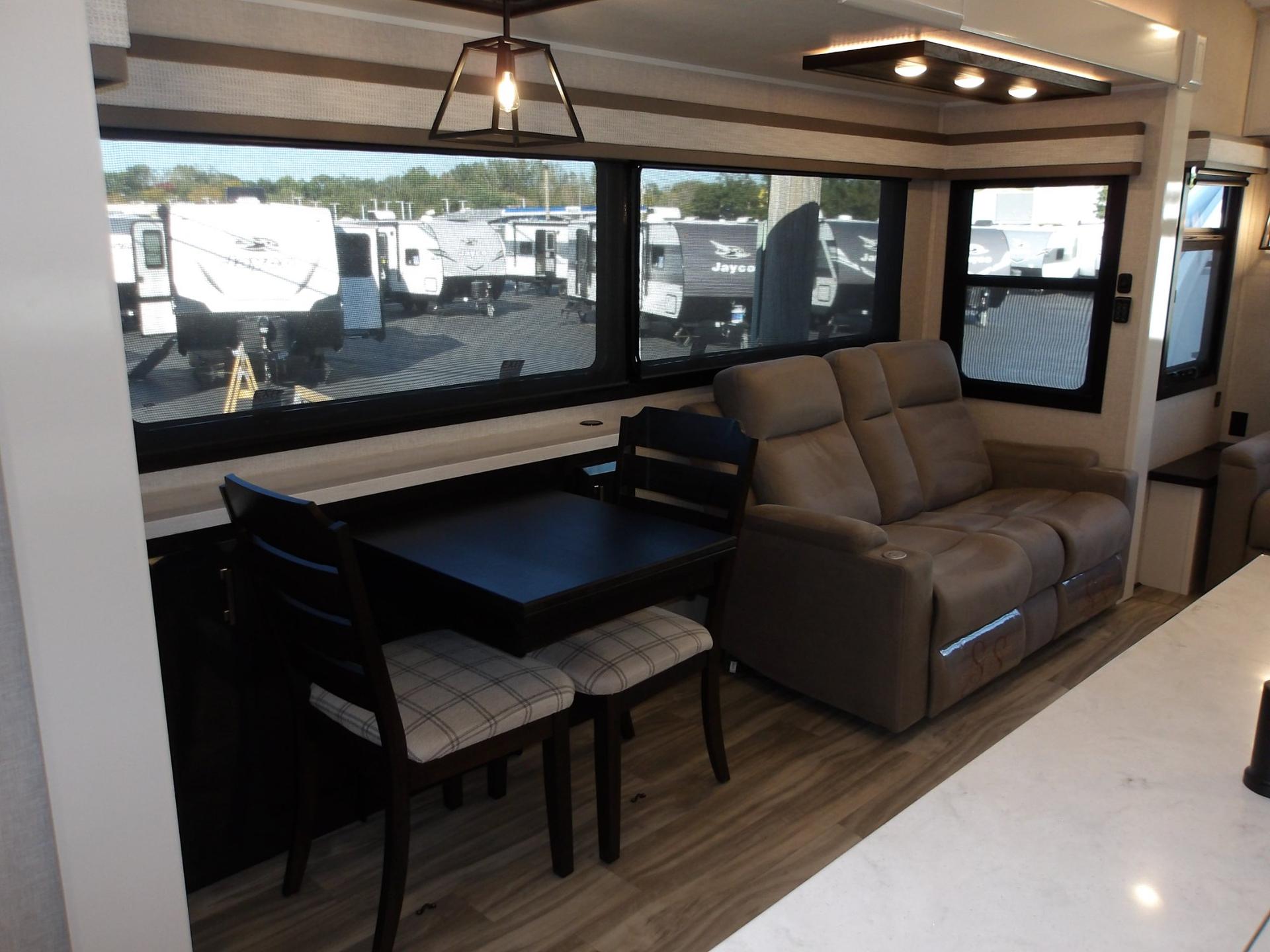 2024 Jayco 2024 Jayco Pinnacle - thumbnail 36