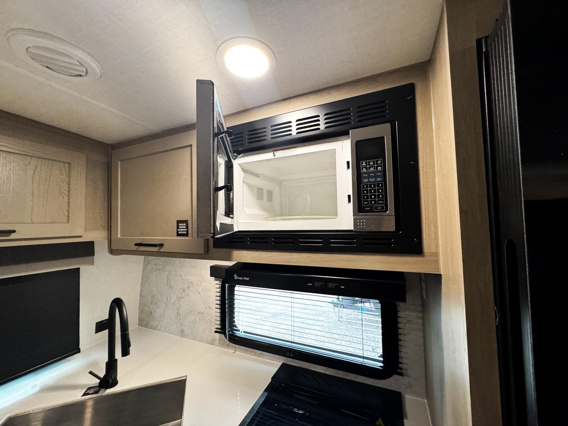 2026 Forest River 2026 Forest River Rockwood Ultra Lite - thumbnail 11