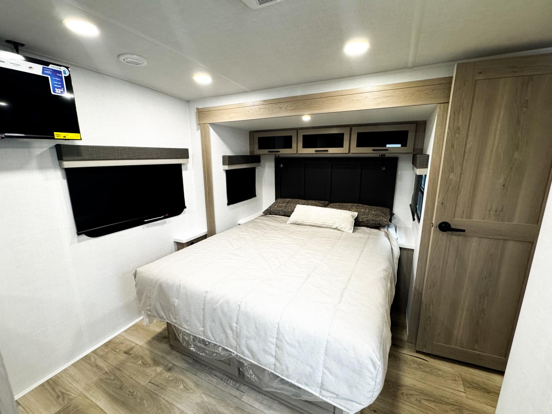 2026 Forest River 2026 Forest River Rockwood Ultra Lite - thumbnail 29