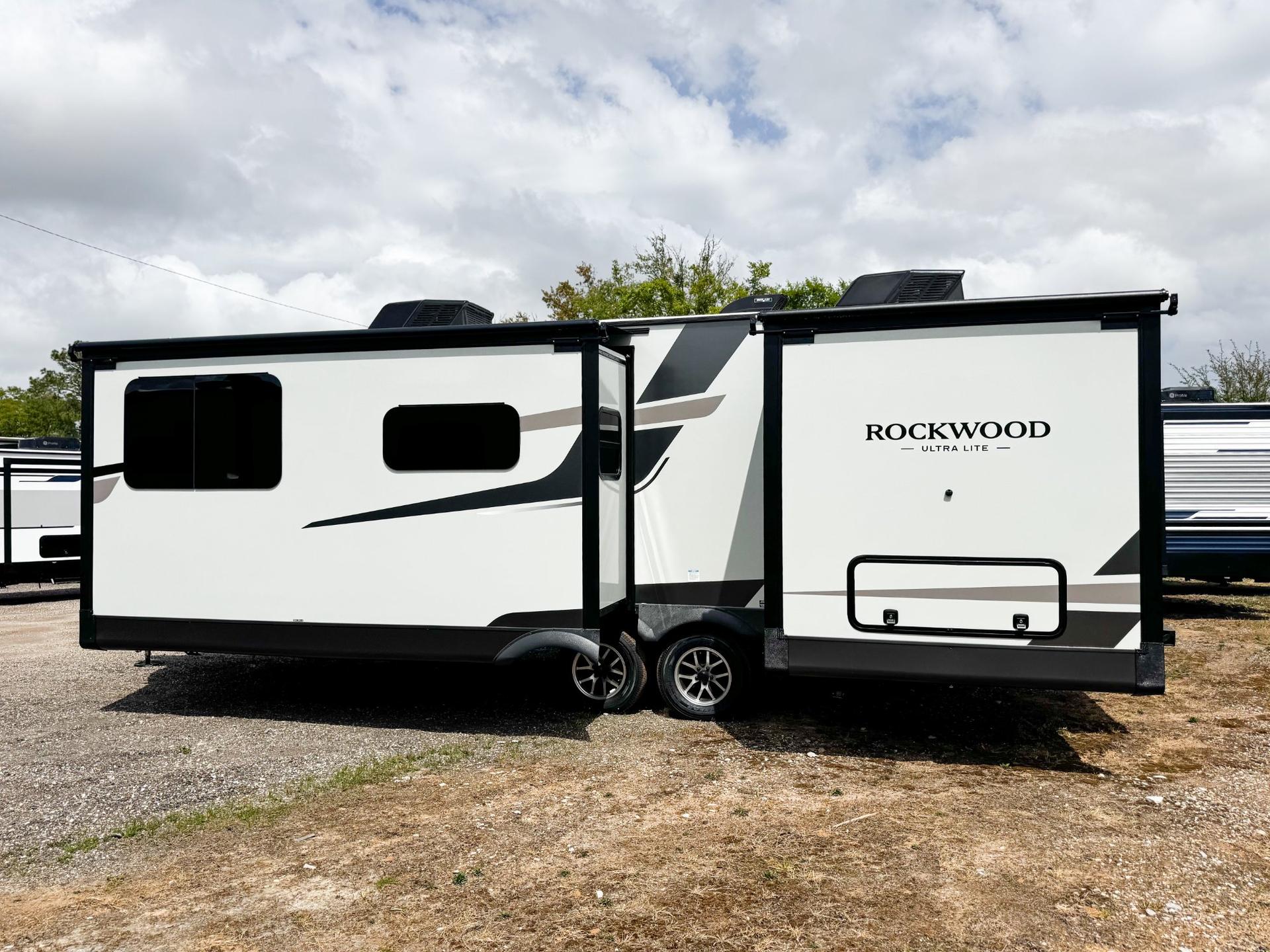 2026 Forest River 2026 Forest River Rockwood Ultra Lite - thumbnail 48