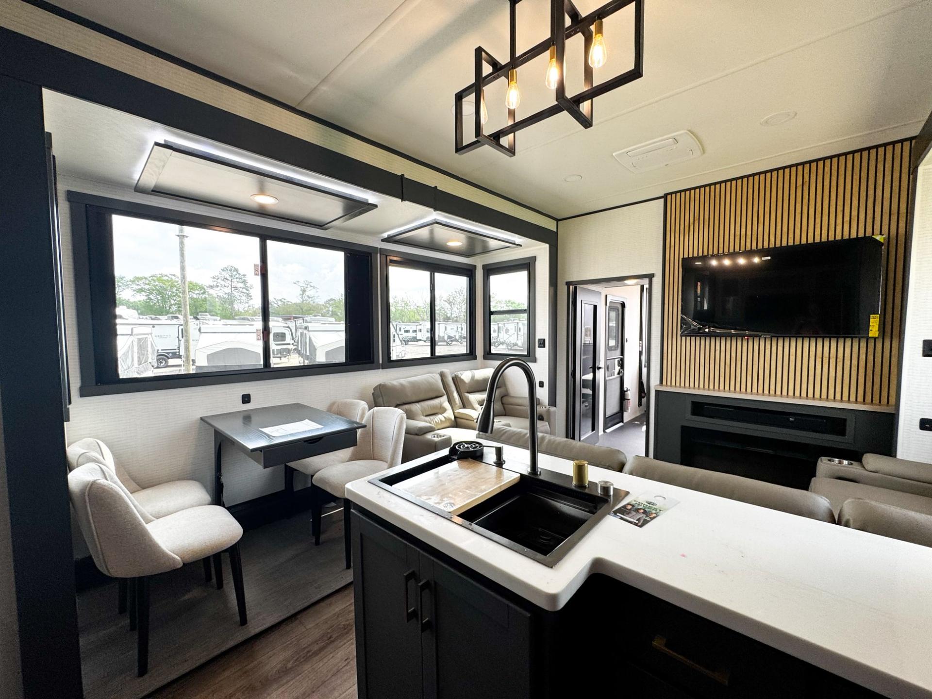 2026 Forest River 2026 Forest River Xlr Nitro Toy Hauler - thumbnail 25