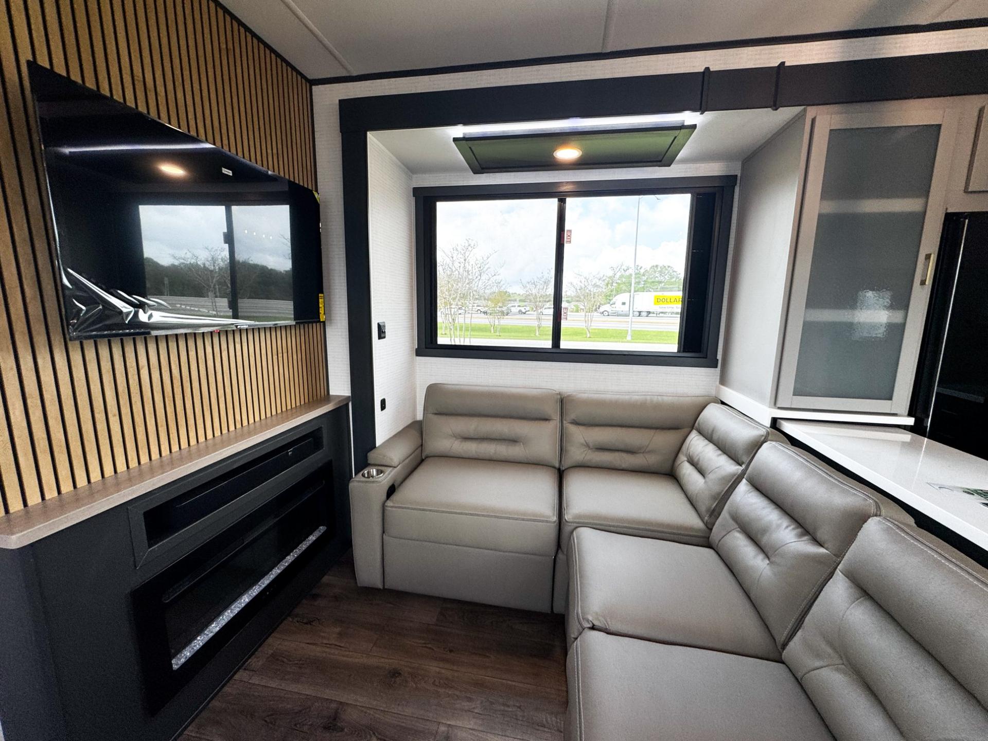 2026 Forest River 2026 Forest River Xlr Nitro Toy Hauler - thumbnail 12