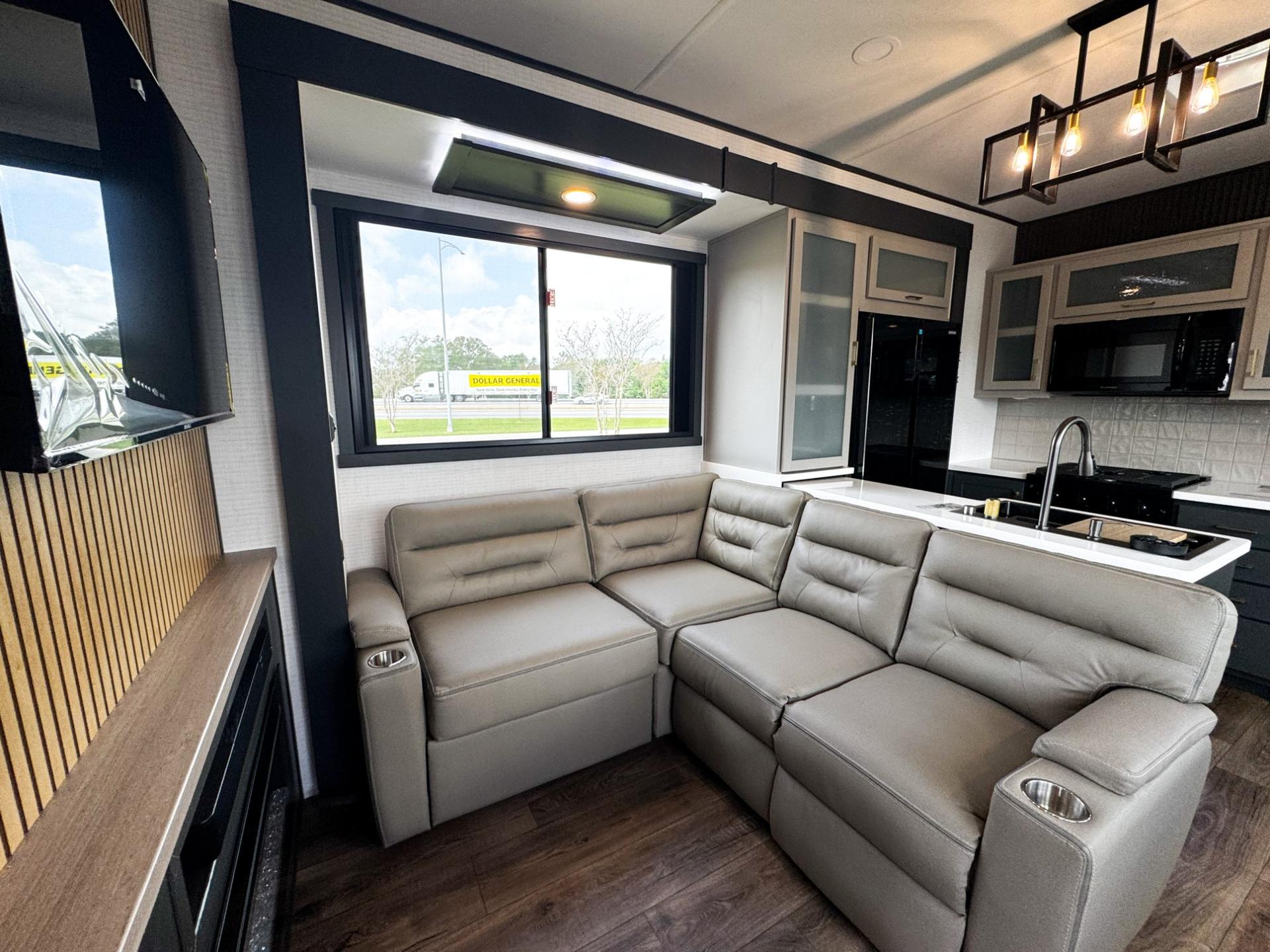 2026 Forest River 2026 Forest River Xlr Nitro Toy Hauler - thumbnail 13