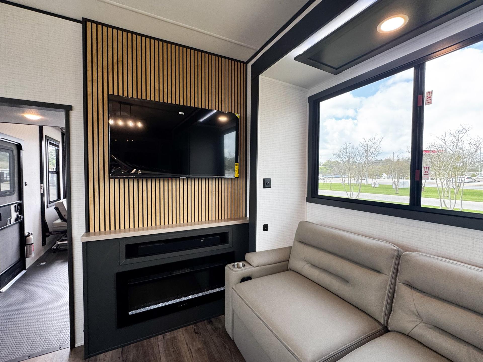 2026 Forest River 2026 Forest River Xlr Nitro Toy Hauler - thumbnail 15