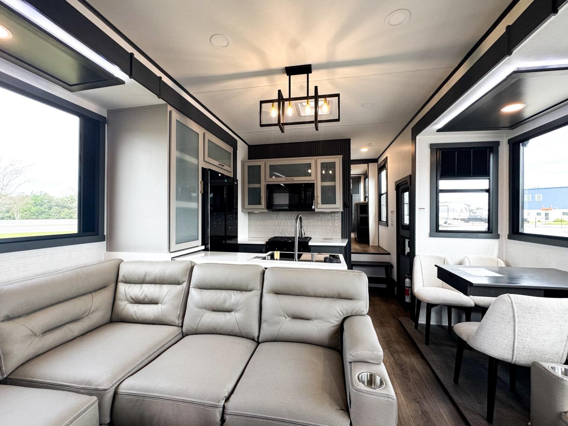 2026 Forest River 2026 Forest River Xlr Nitro Toy Hauler - thumbnail 16