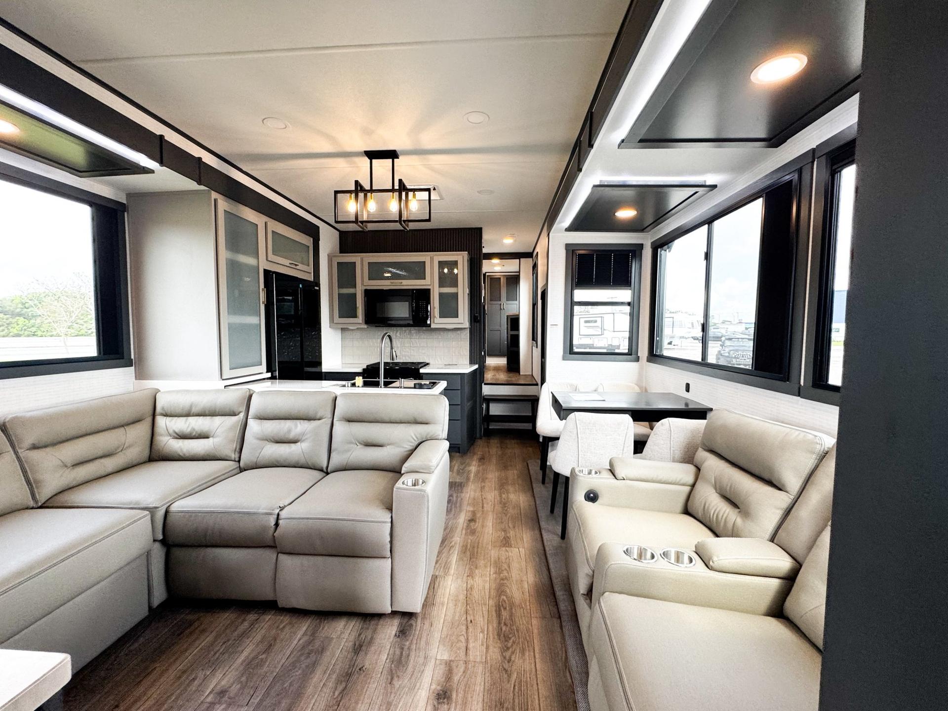 2026 Forest River 2026 Forest River Xlr Nitro Toy Hauler - thumbnail 22