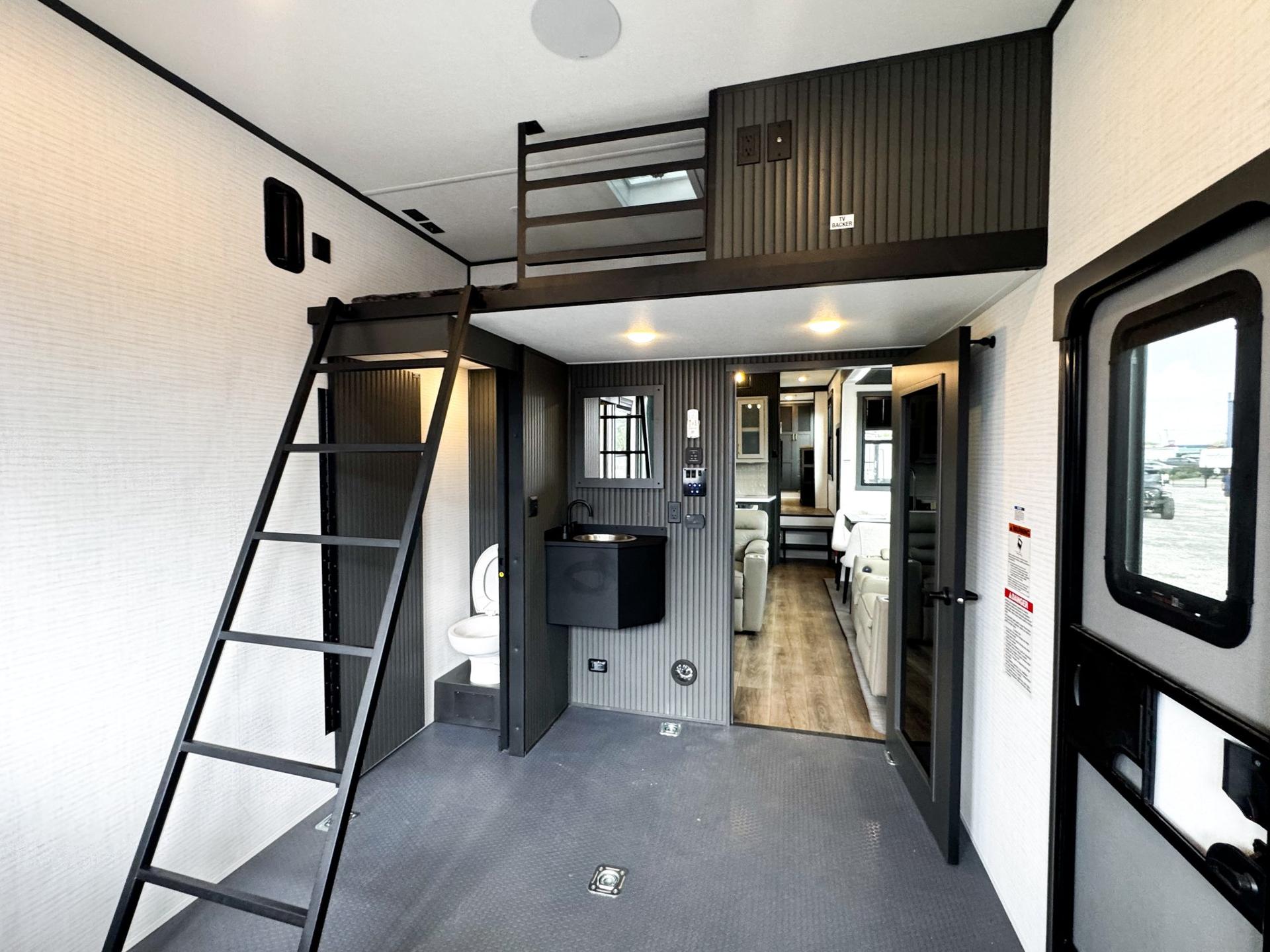 2026 Forest River 2026 Forest River Xlr Nitro Toy Hauler - thumbnail 67