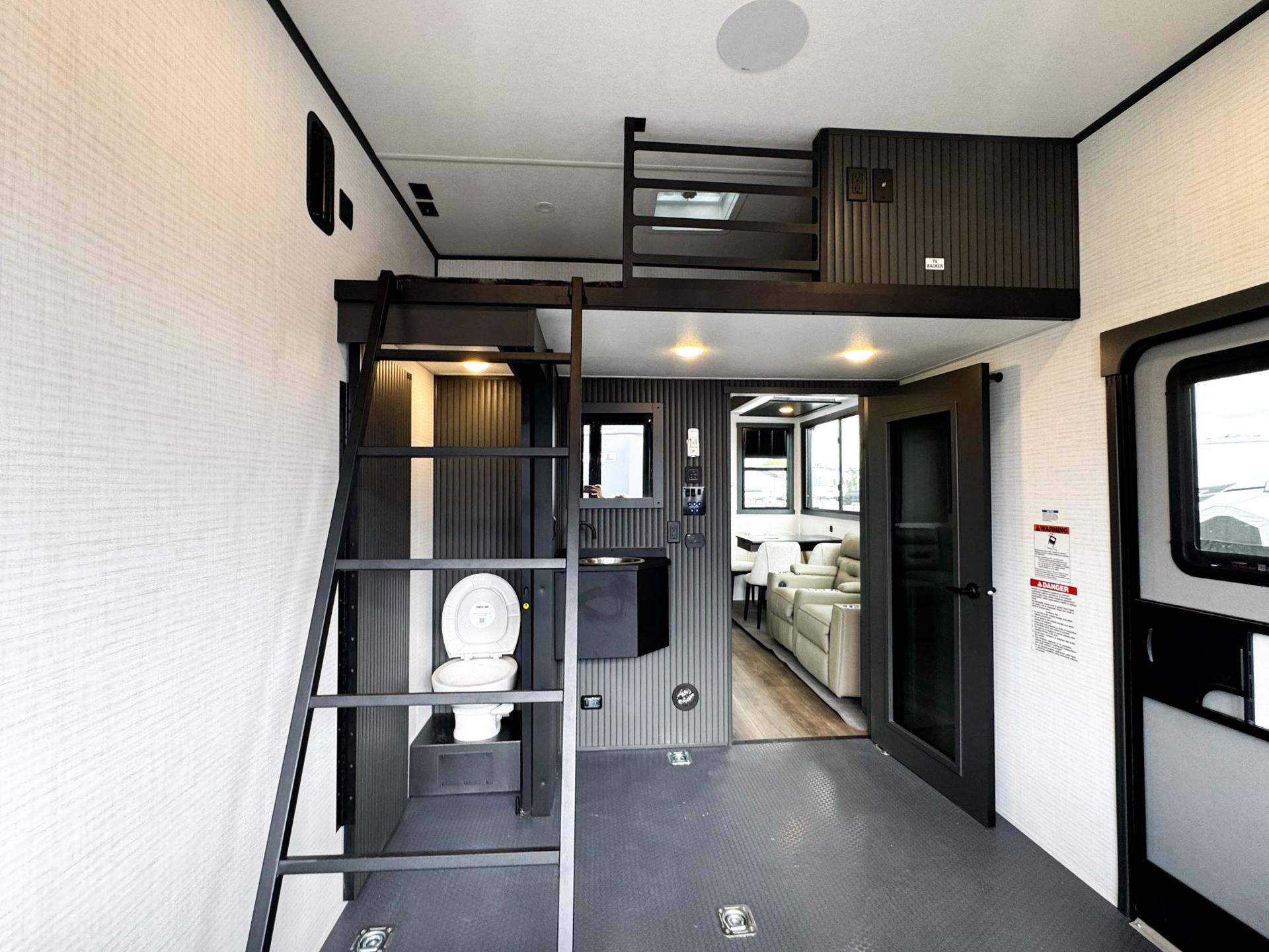 2026 Forest River 2026 Forest River Xlr Nitro Toy Hauler - thumbnail 68