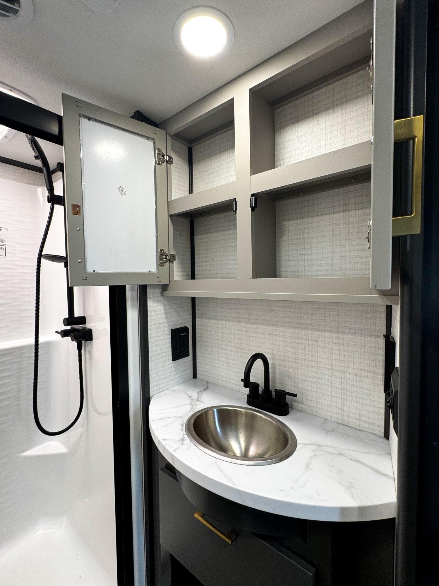 2026 Forest River 2026 Forest River Xlr Nitro Toy Hauler - thumbnail 38