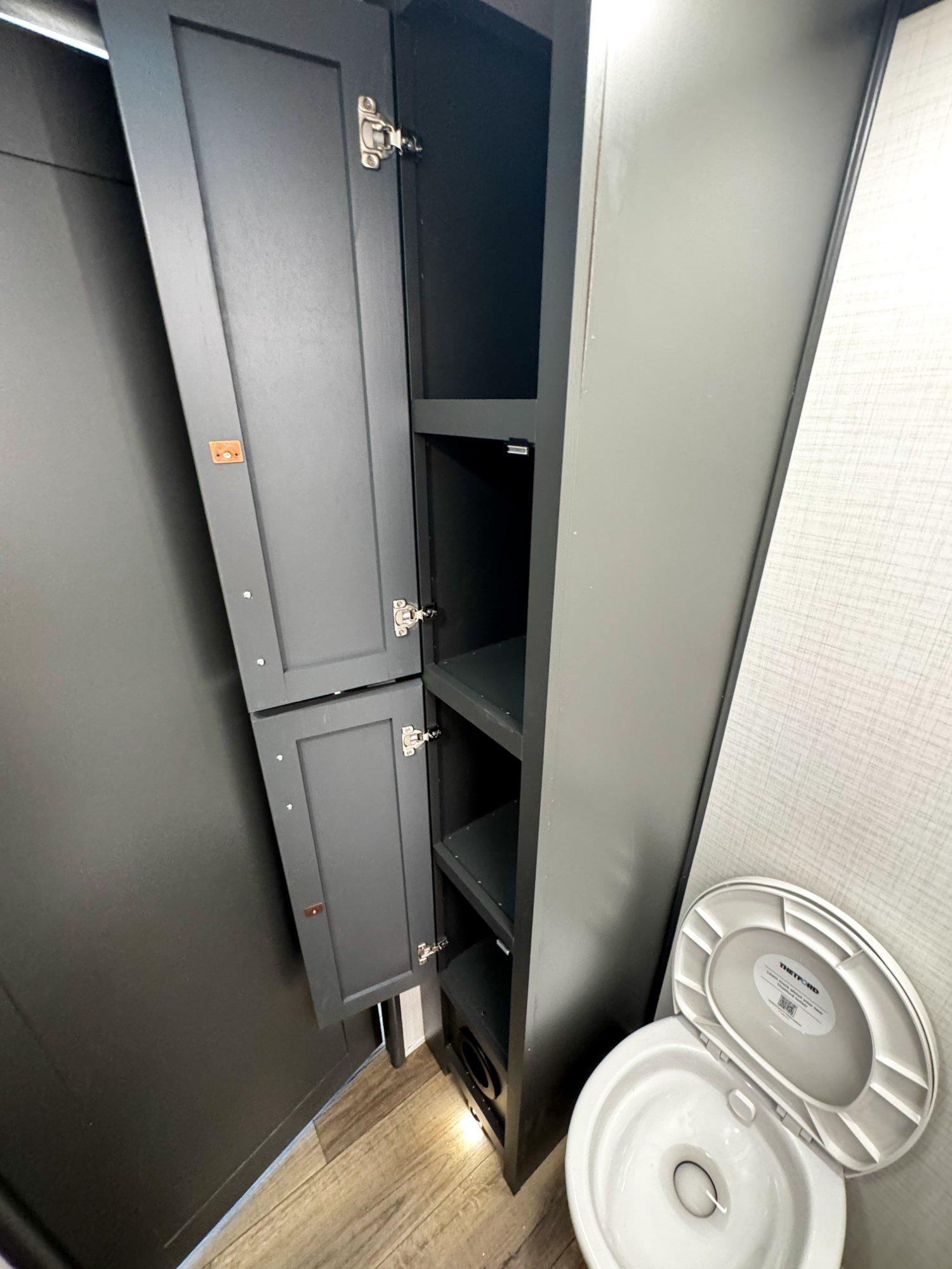 2026 Forest River 2026 Forest River Xlr Nitro Toy Hauler - thumbnail 43