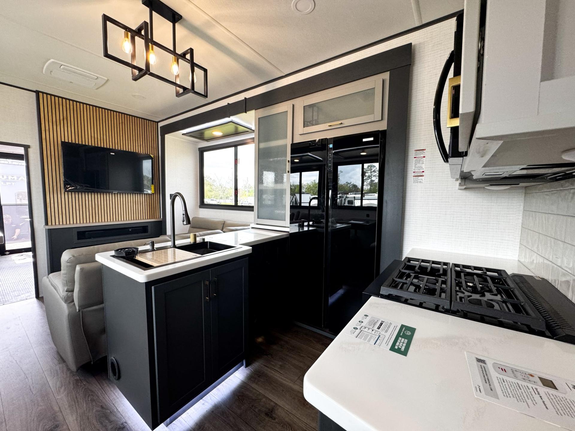 2026 Forest River 2026 Forest River Xlr Nitro Toy Hauler - thumbnail 44