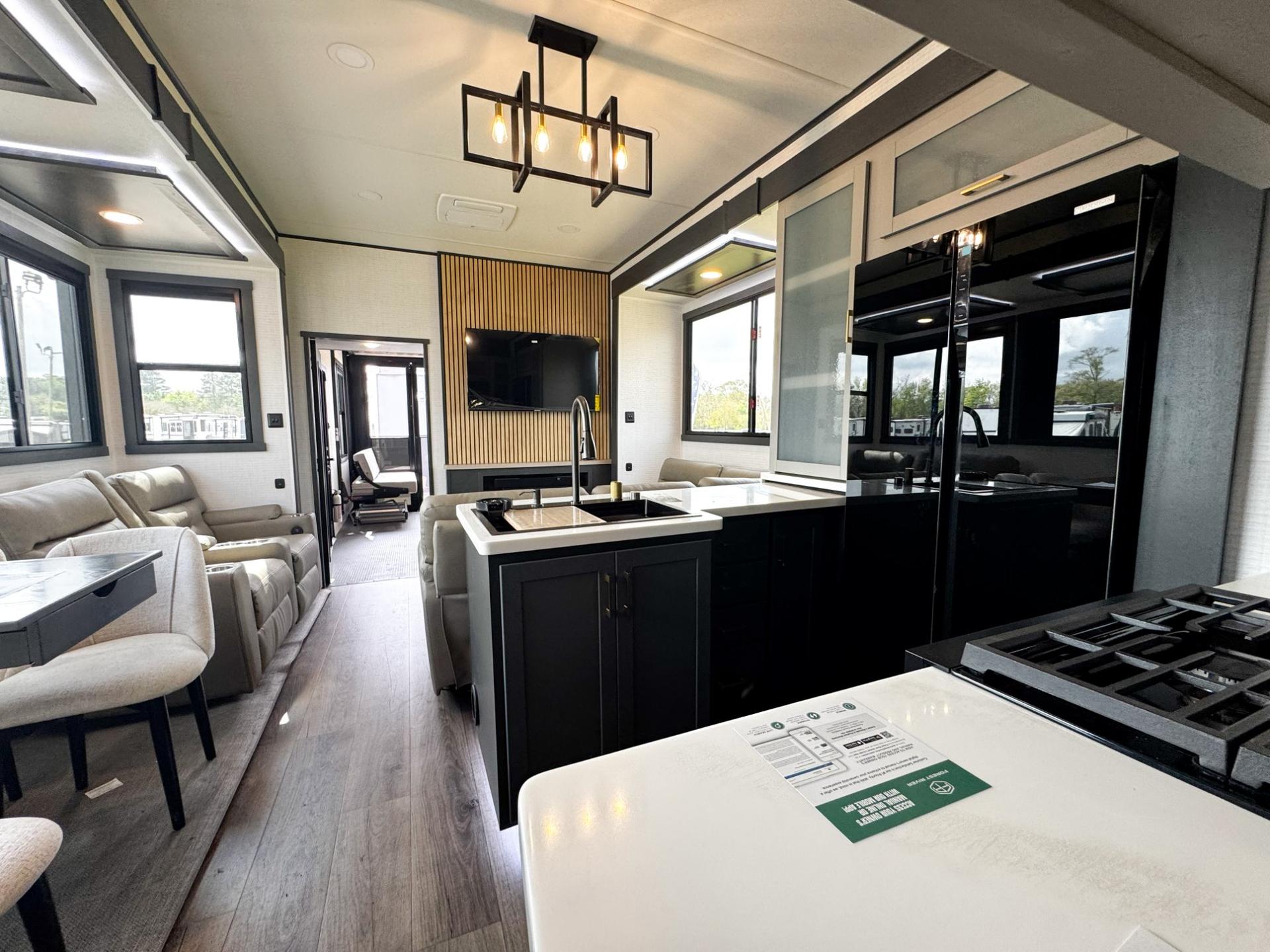 2026 Forest River 2026 Forest River Xlr Nitro Toy Hauler - thumbnail 45