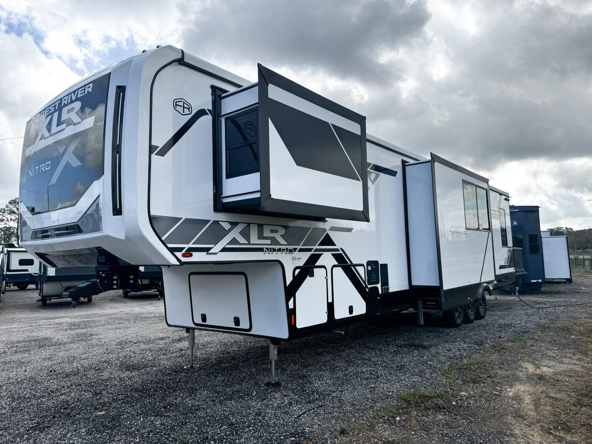 2026 Forest River 2026 Forest River Xlr Nitro Toy Hauler - thumbnail 82