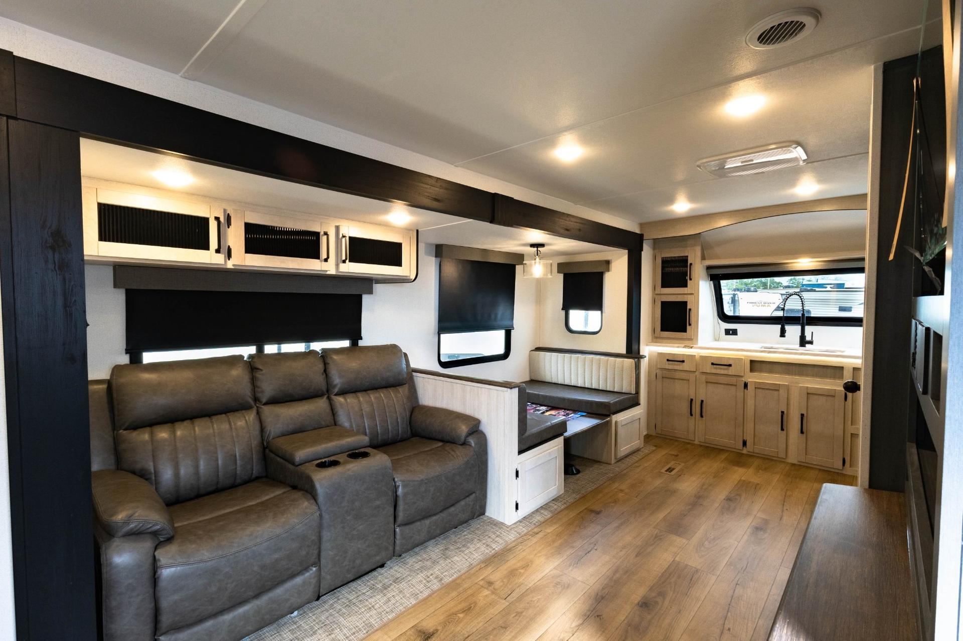 2026 Forest River 2026 Forest River Puma - thumbnail 3