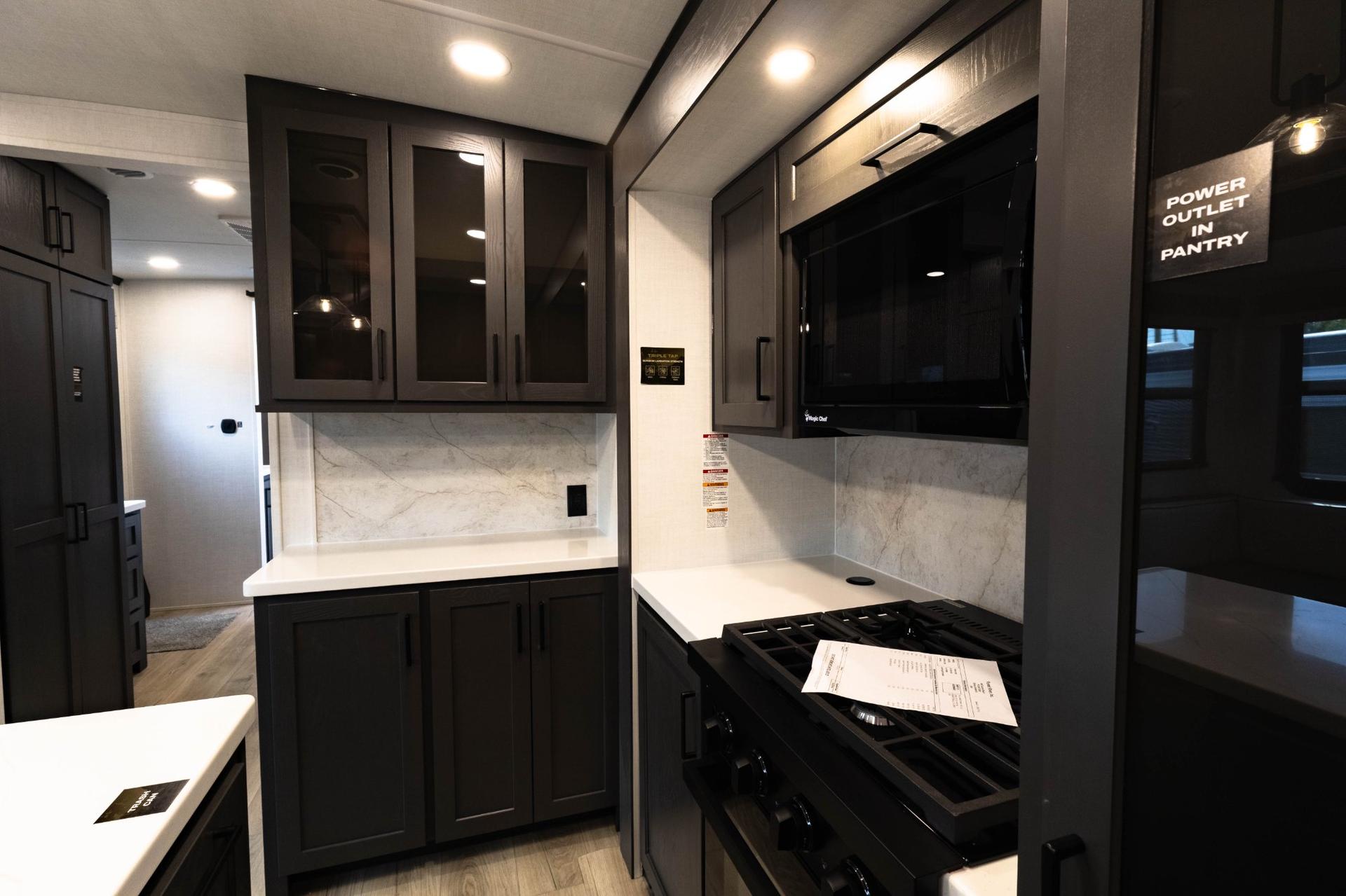 2026 Forest River 2026 Forest River Rockwood Signature - thumbnail 9