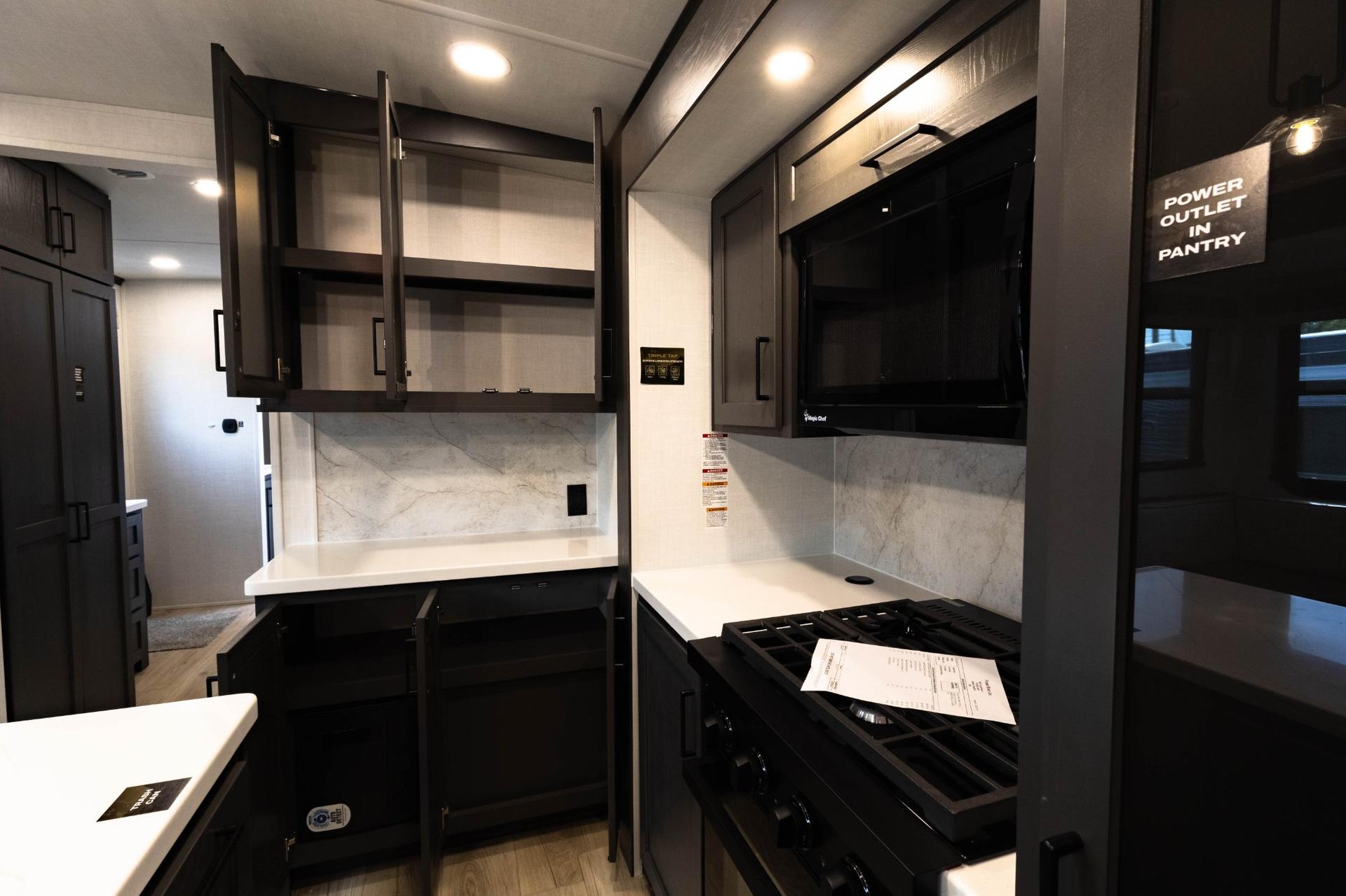 2026 Forest River 2026 Forest River Rockwood Signature - thumbnail 10