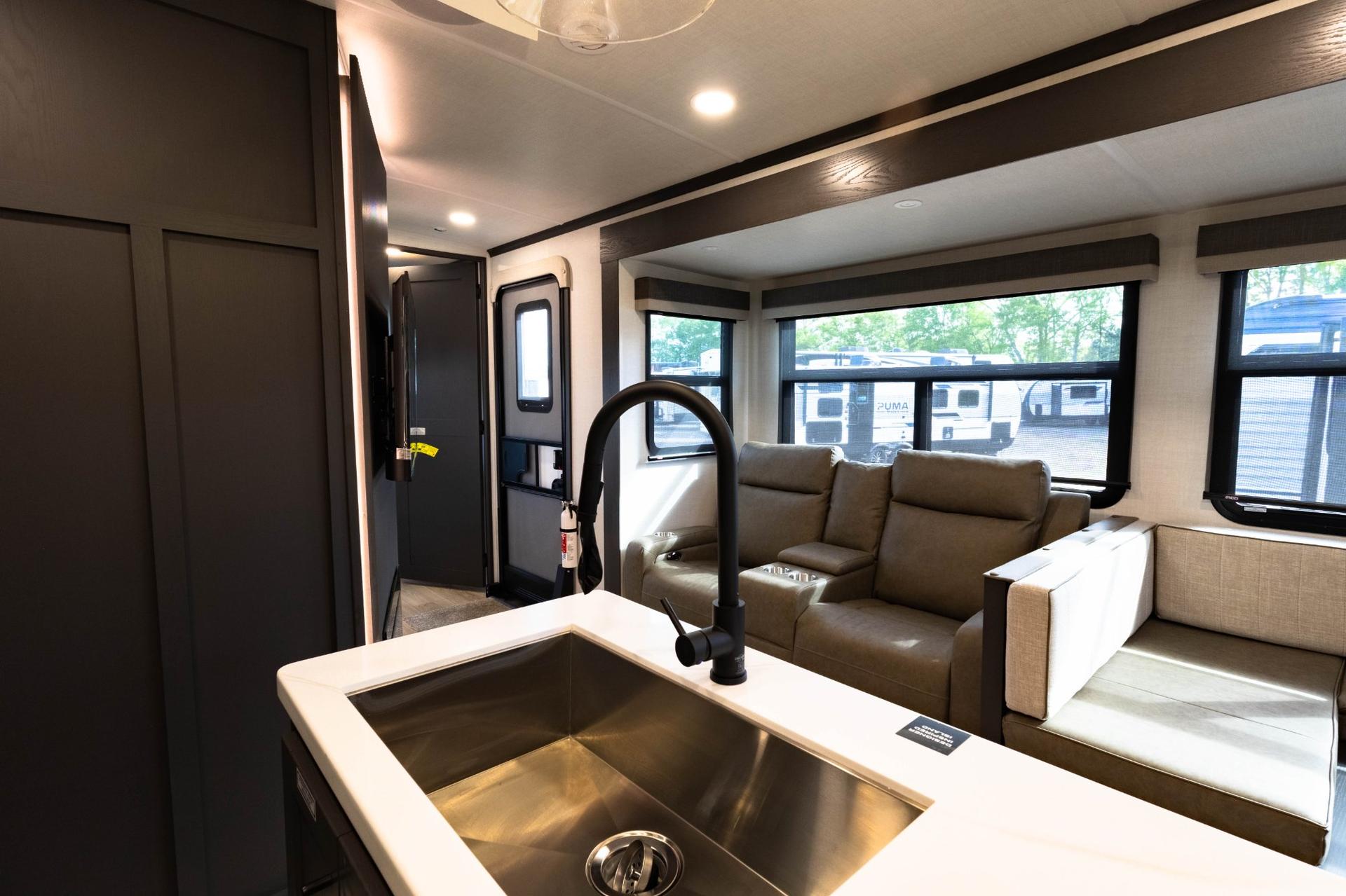 2026 Forest River 2026 Forest River Rockwood Signature - thumbnail 15