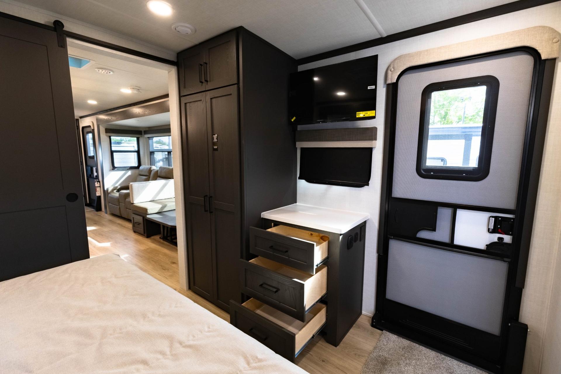 2026 Forest River 2026 Forest River Rockwood Signature - thumbnail 26