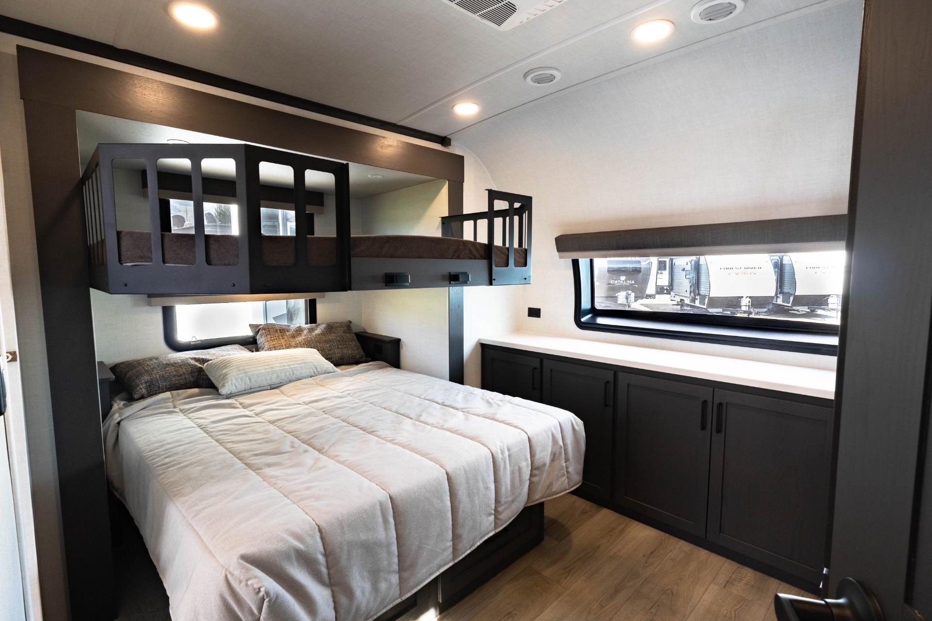 2026 Forest River 2026 Forest River Rockwood Signature - thumbnail 35