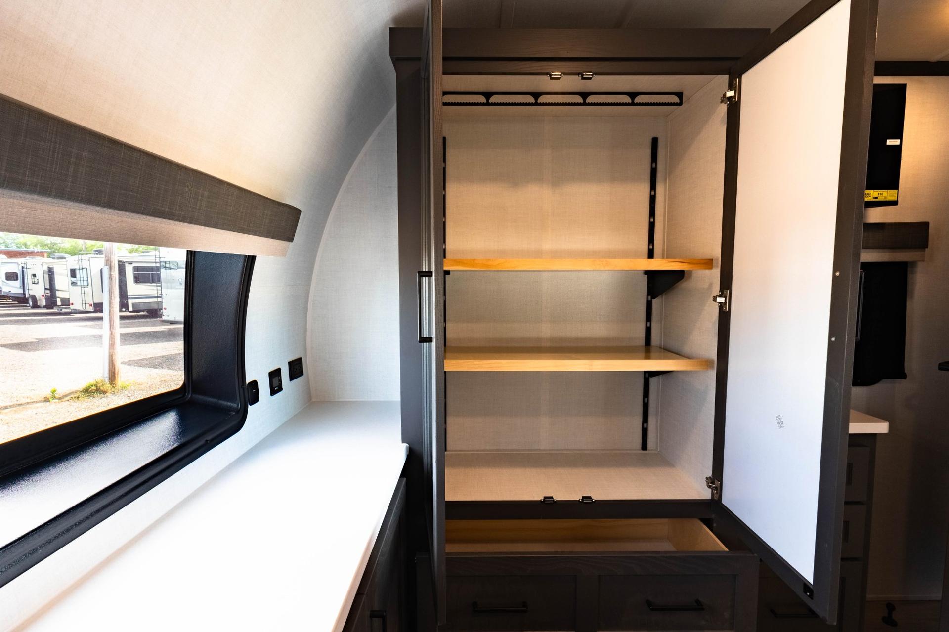 2026 Forest River 2026 Forest River Rockwood Signature - thumbnail 38