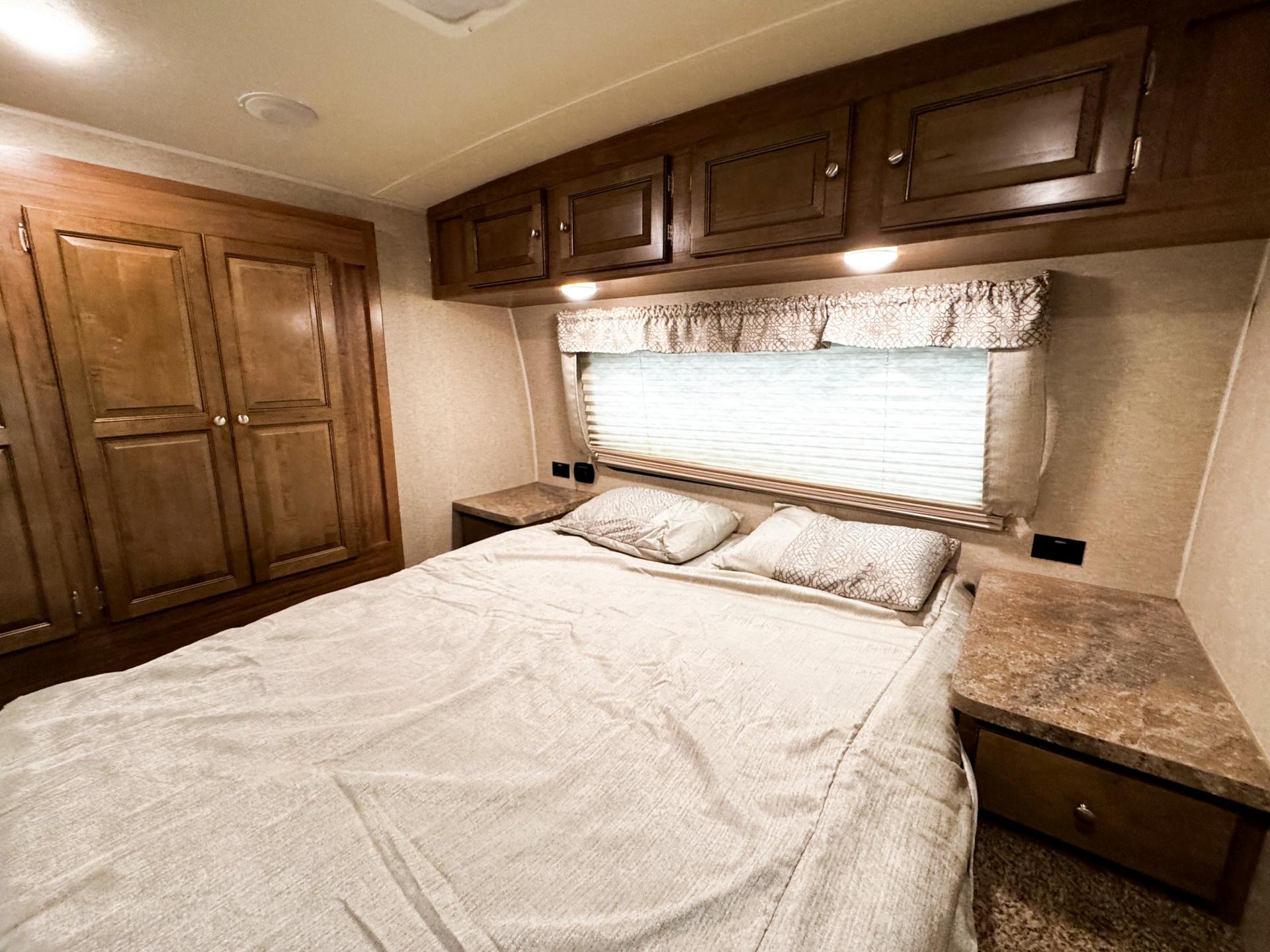 2018 Rockwood 2018 Rockwood Ultra Lite - thumbnail 18