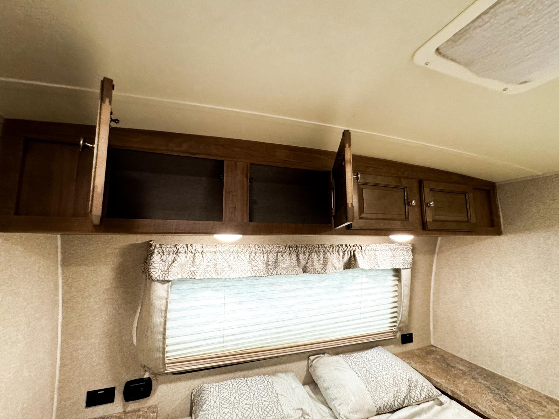 2018 Rockwood 2018 Rockwood Ultra Lite - thumbnail 21