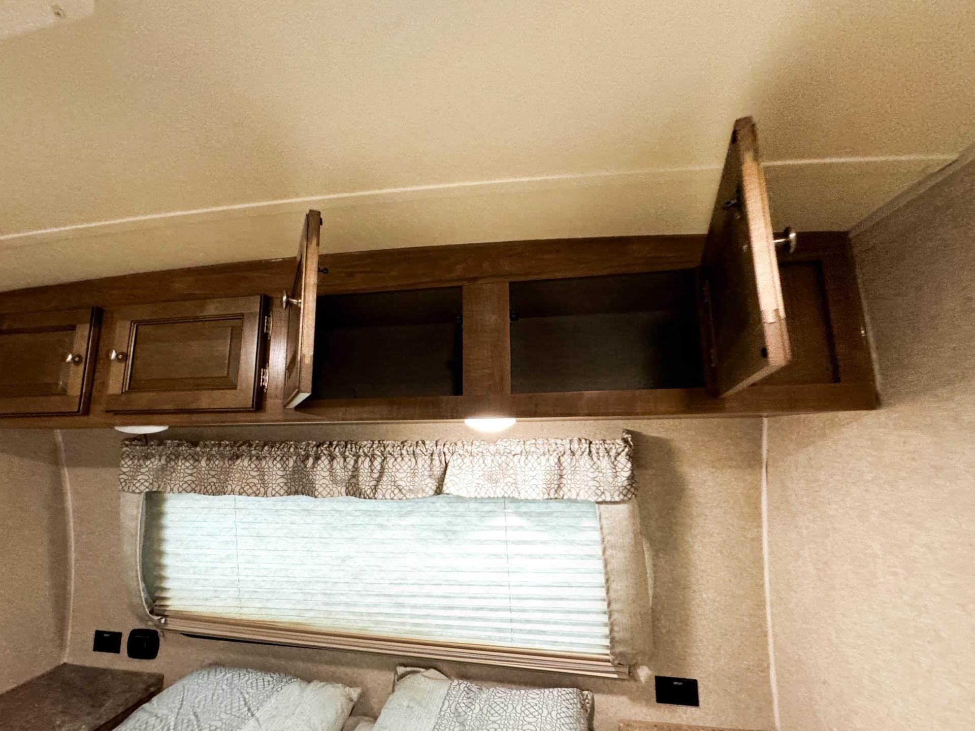 2018 Rockwood 2018 Rockwood Ultra Lite - thumbnail 22