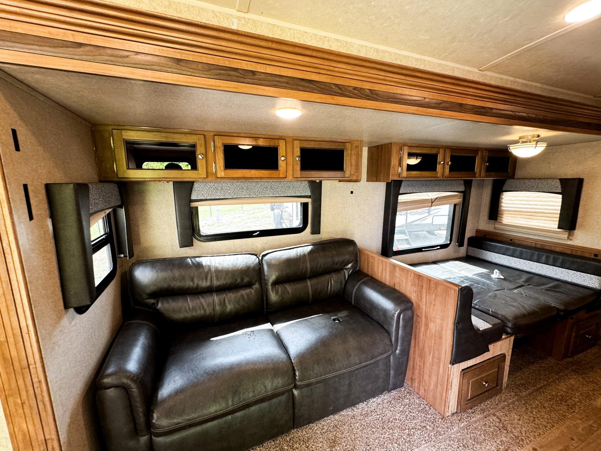 2018 Rockwood 2018 Rockwood Ultra Lite - thumbnail 4