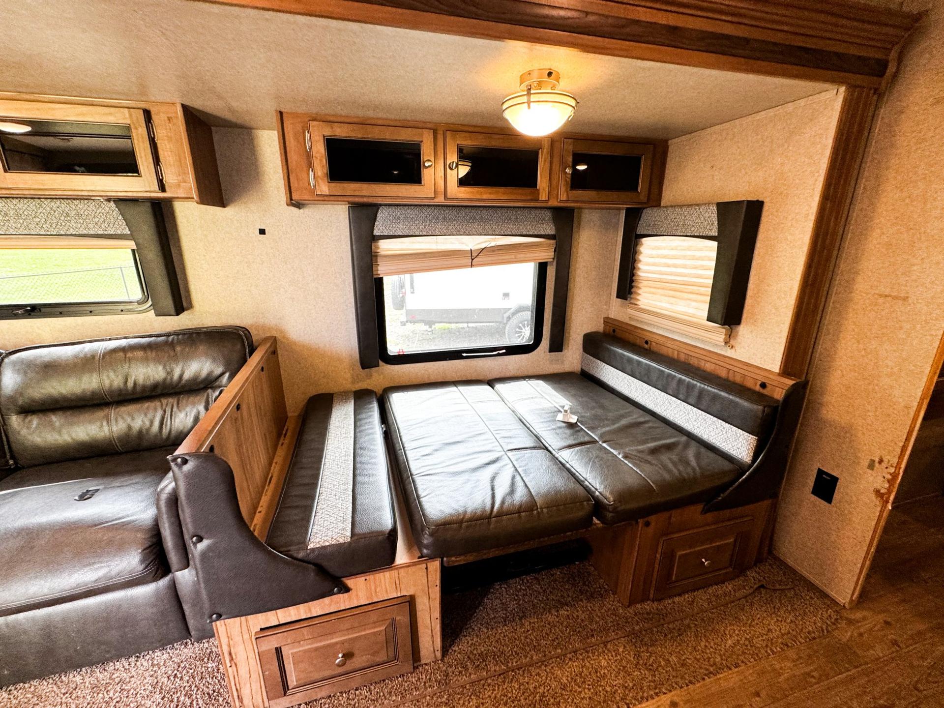 2018 Rockwood 2018 Rockwood Ultra Lite - thumbnail 6