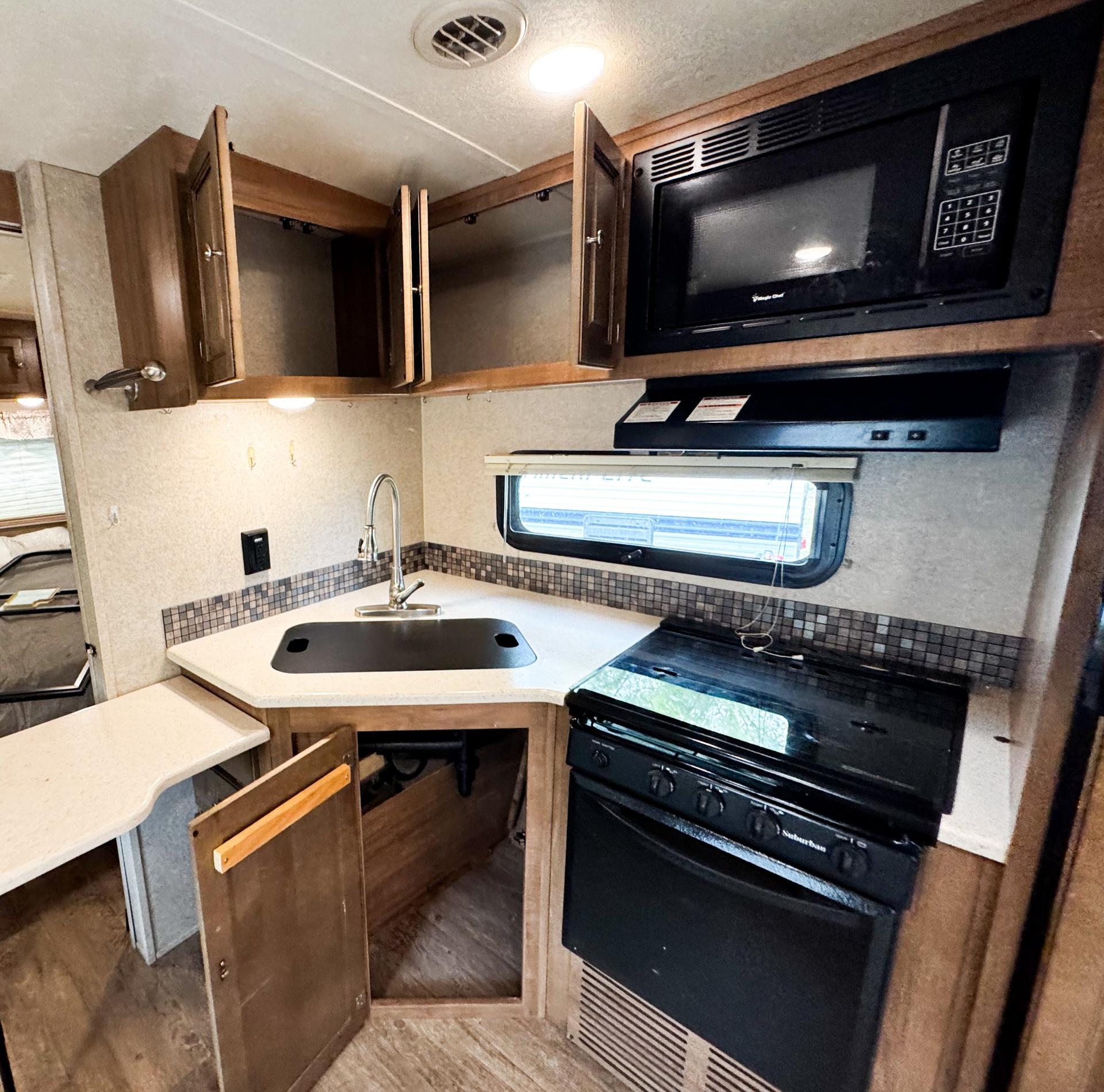 2018 Rockwood 2018 Rockwood Ultra Lite - thumbnail 15