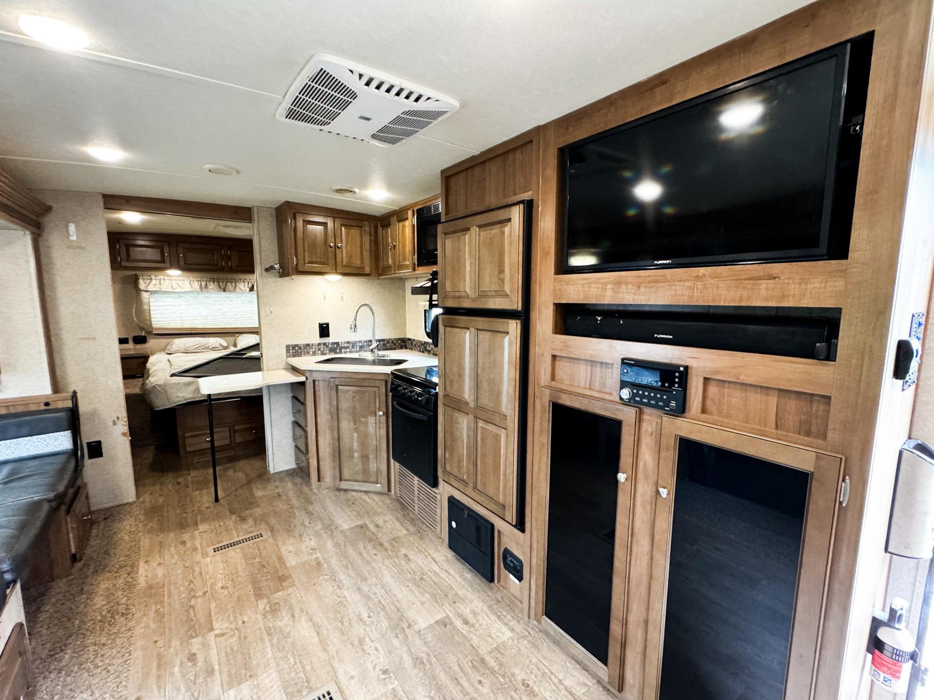 2018 Rockwood 2018 Rockwood Ultra Lite - thumbnail 10