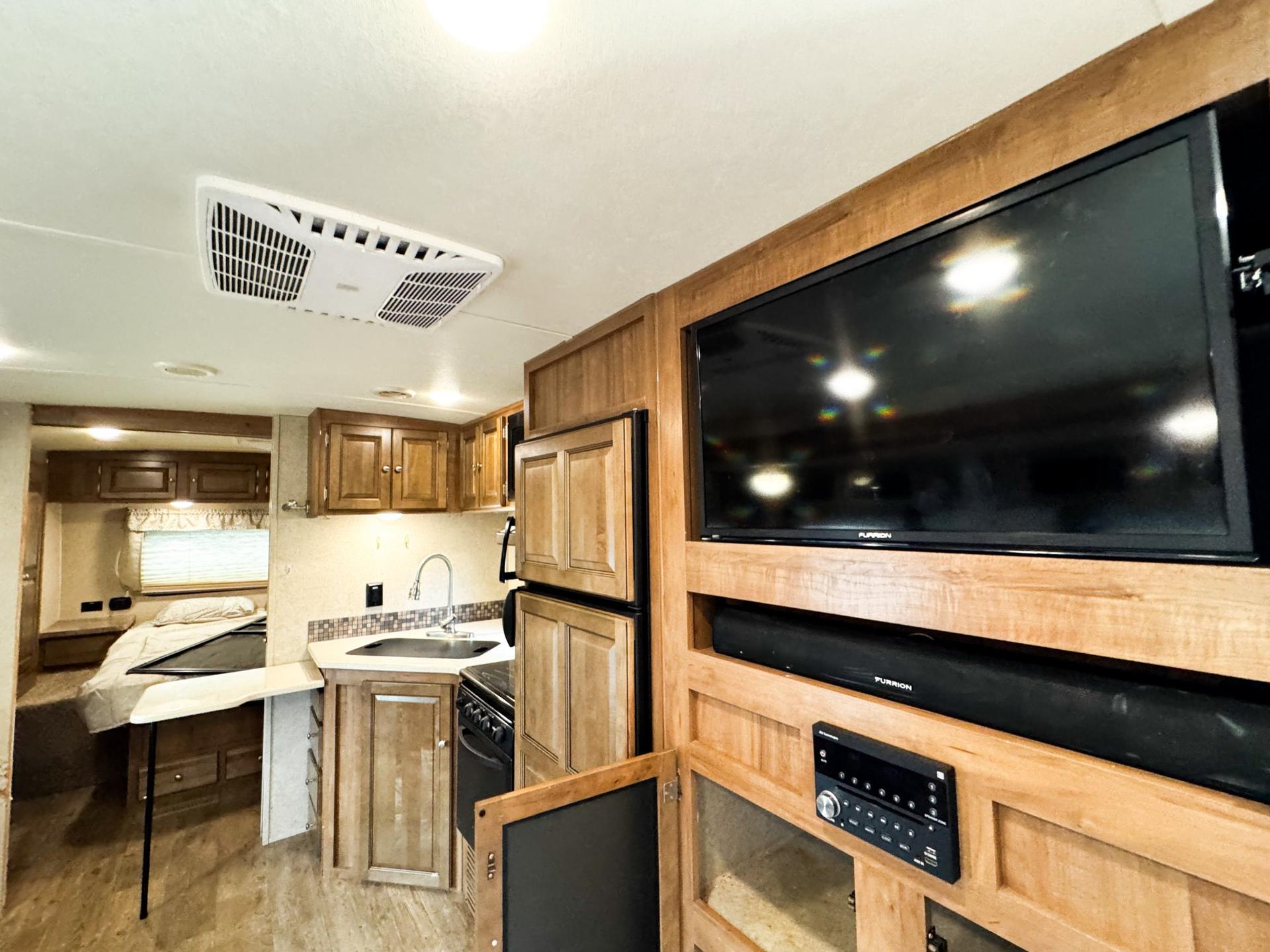 2018 Rockwood 2018 Rockwood Ultra Lite - thumbnail 13