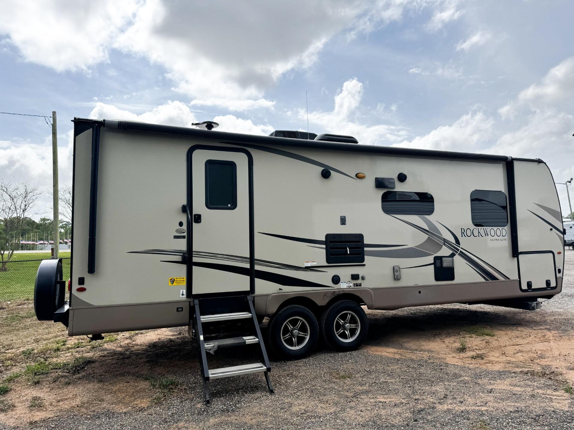 2018 Rockwood 2018 Rockwood Ultra Lite - thumbnail 34