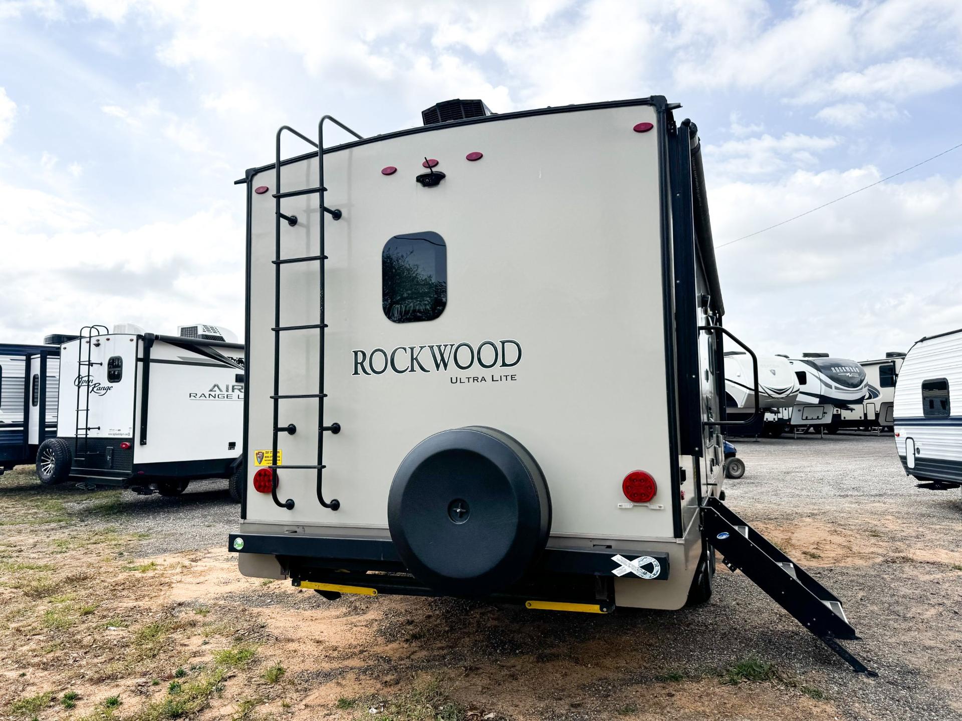 2018 Rockwood 2018 Rockwood Ultra Lite - thumbnail 35