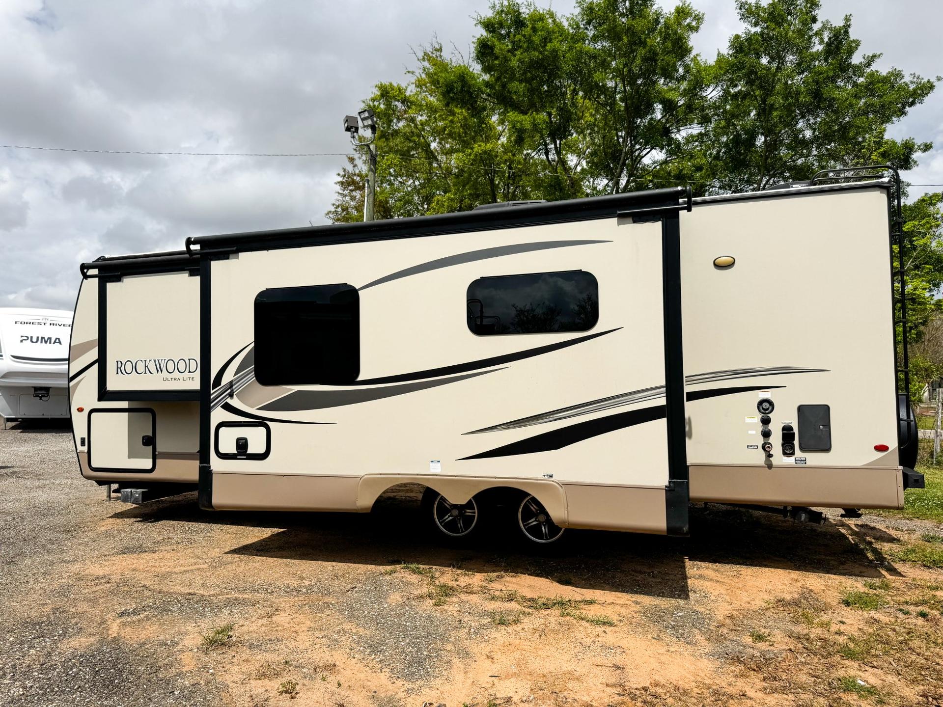 2018 Rockwood 2018 Rockwood Ultra Lite - thumbnail 37