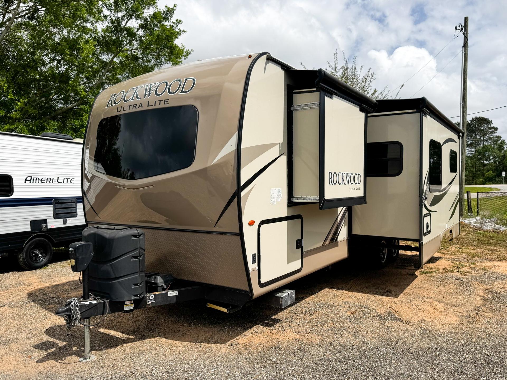 2018 Rockwood 2018 Rockwood Ultra Lite - thumbnail 38