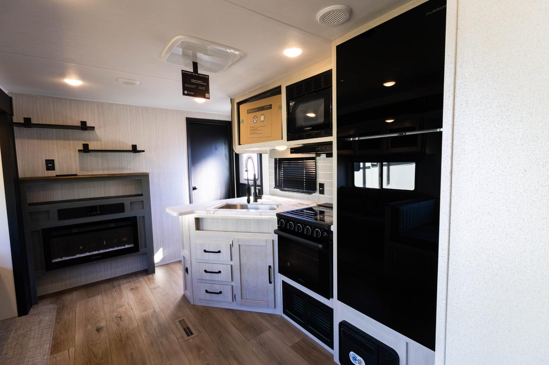 2026 Forest River 2026 Forest River Puma - thumbnail 11