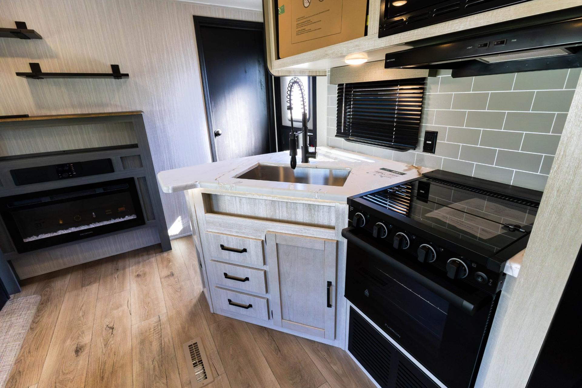 2026 Forest River 2026 Forest River Puma - thumbnail 12