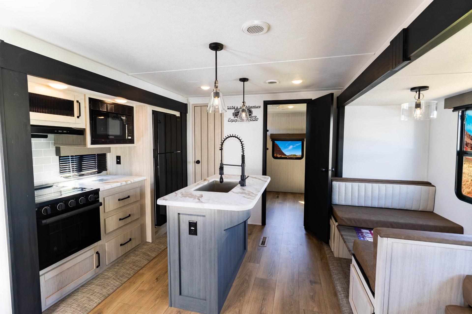 2026 Forest River 2026 Forest River Puma - thumbnail 6