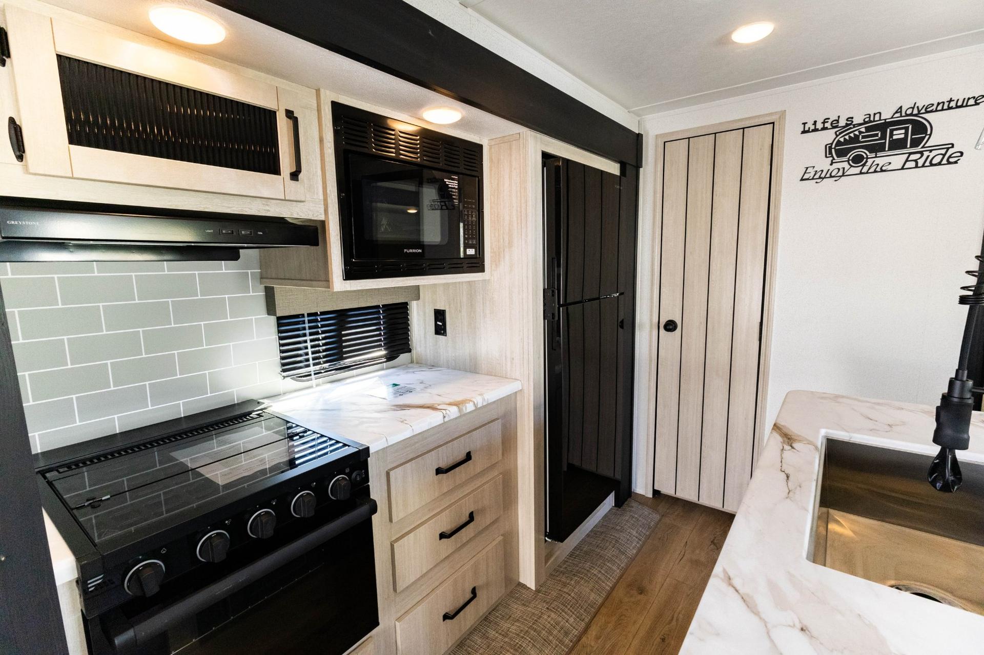 2026 Forest River 2026 Forest River Puma - thumbnail 8