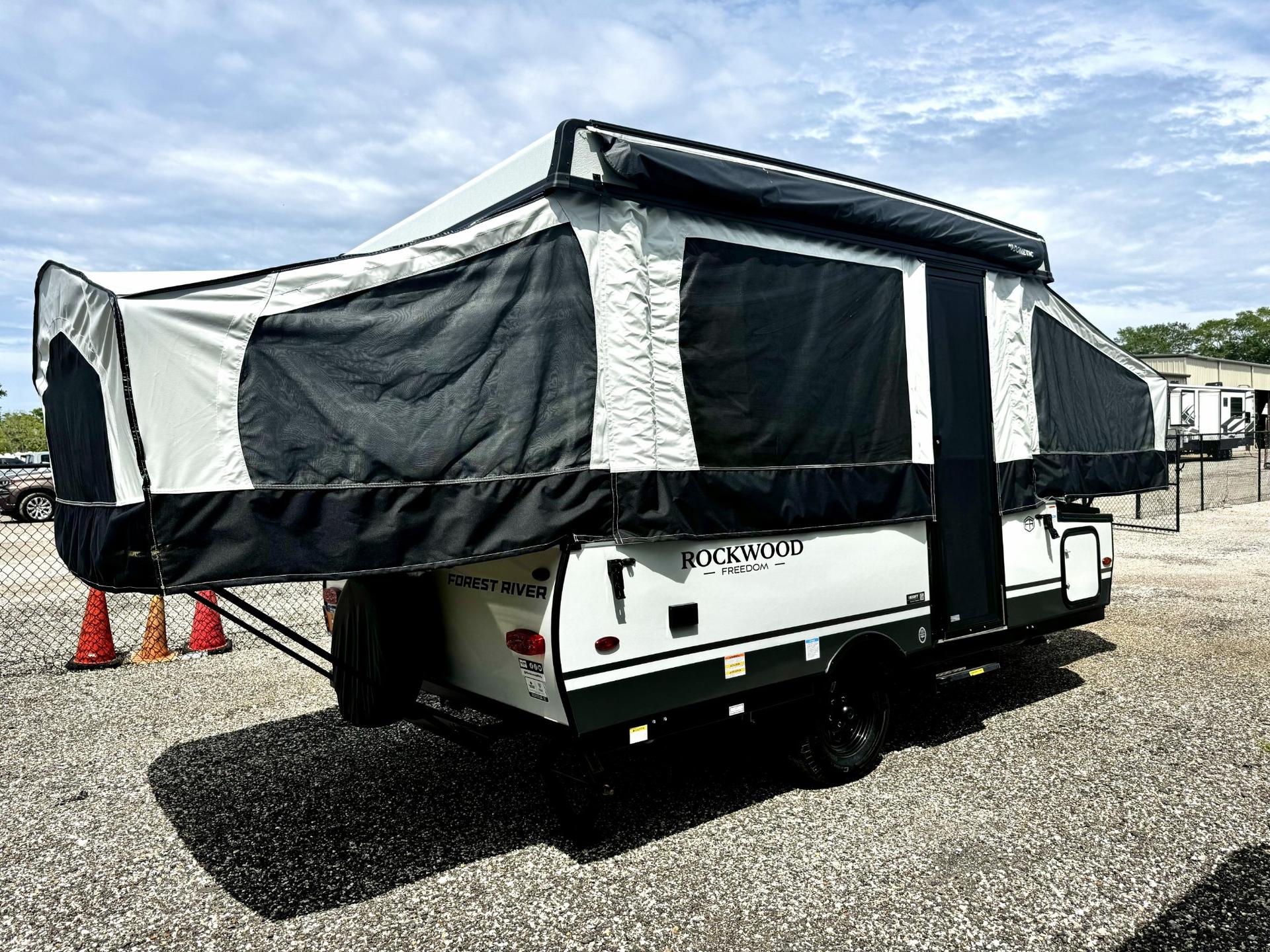 2026 Forest River 2026 Forest River Rockwood Tent Trailer - thumbnail 16