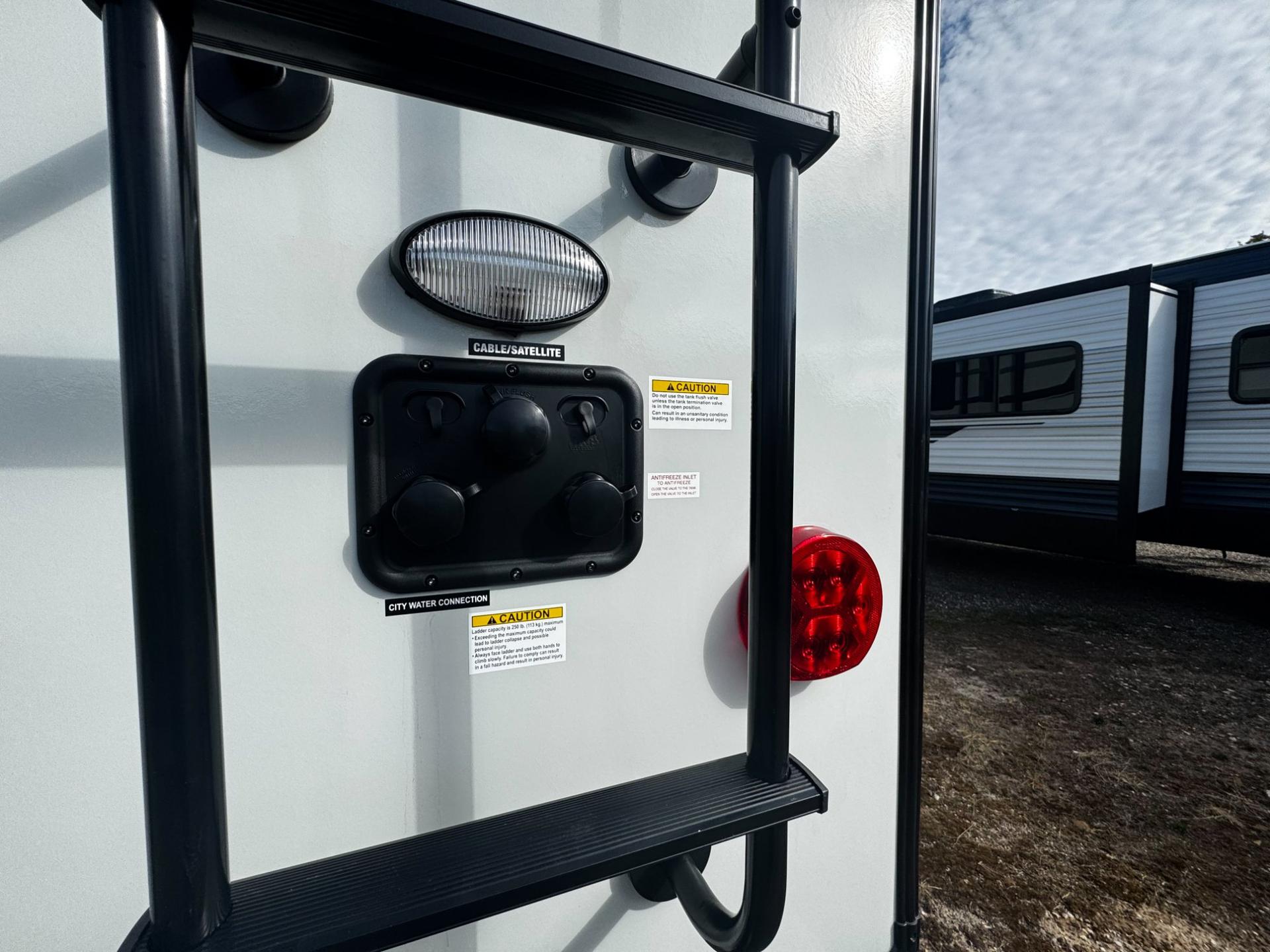 2026 Forest River 2026 Forest River Rockwood Signature - thumbnail 61