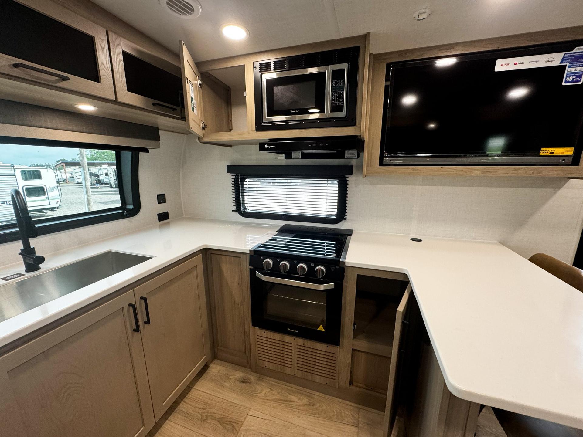 2026 Forest River RV 2026 Forest River RV Rockwood Mini Lite - thumbnail 12