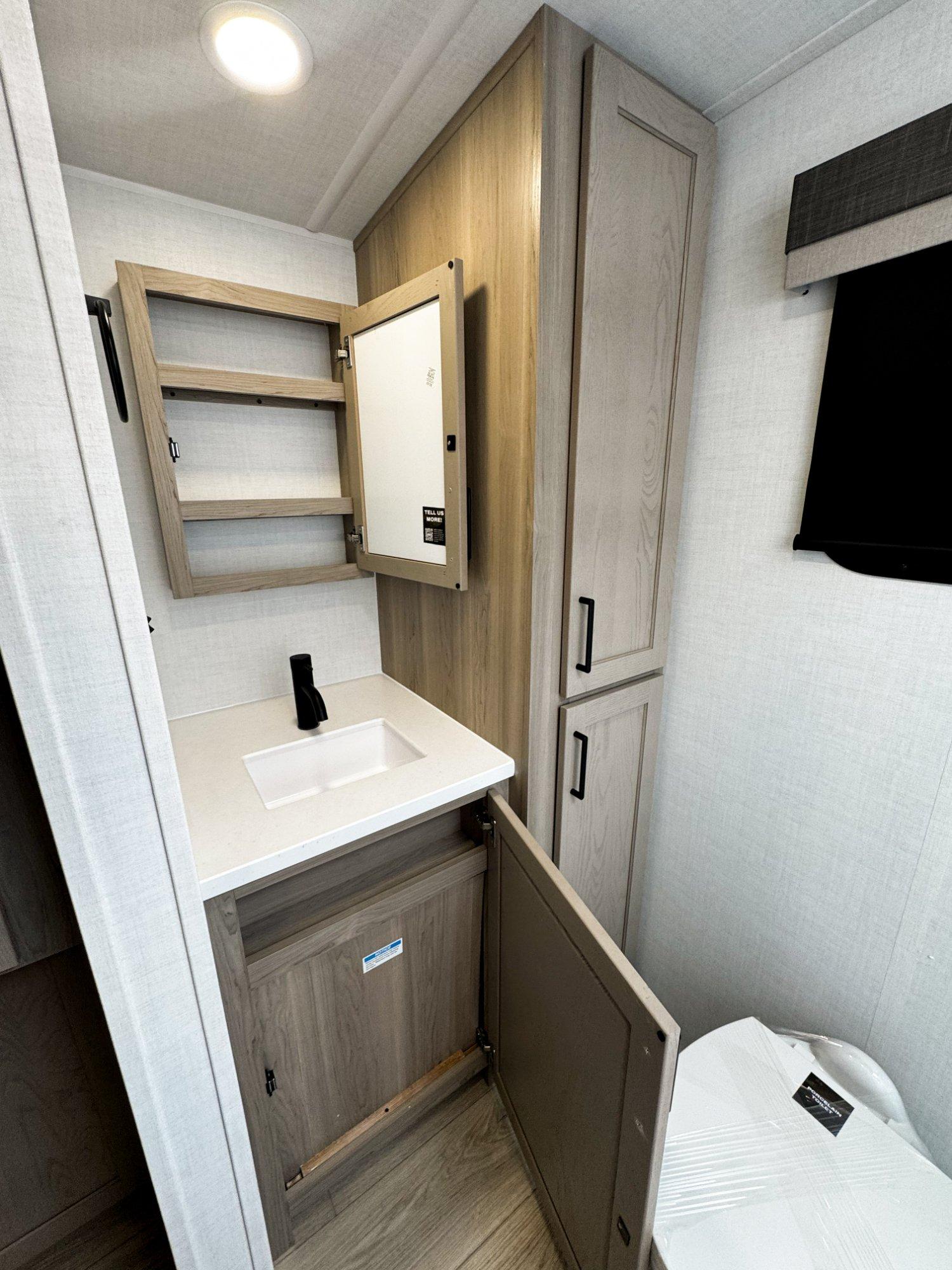 2026 Forest River RV 2026 Forest River RV Rockwood Mini Lite - thumbnail 38