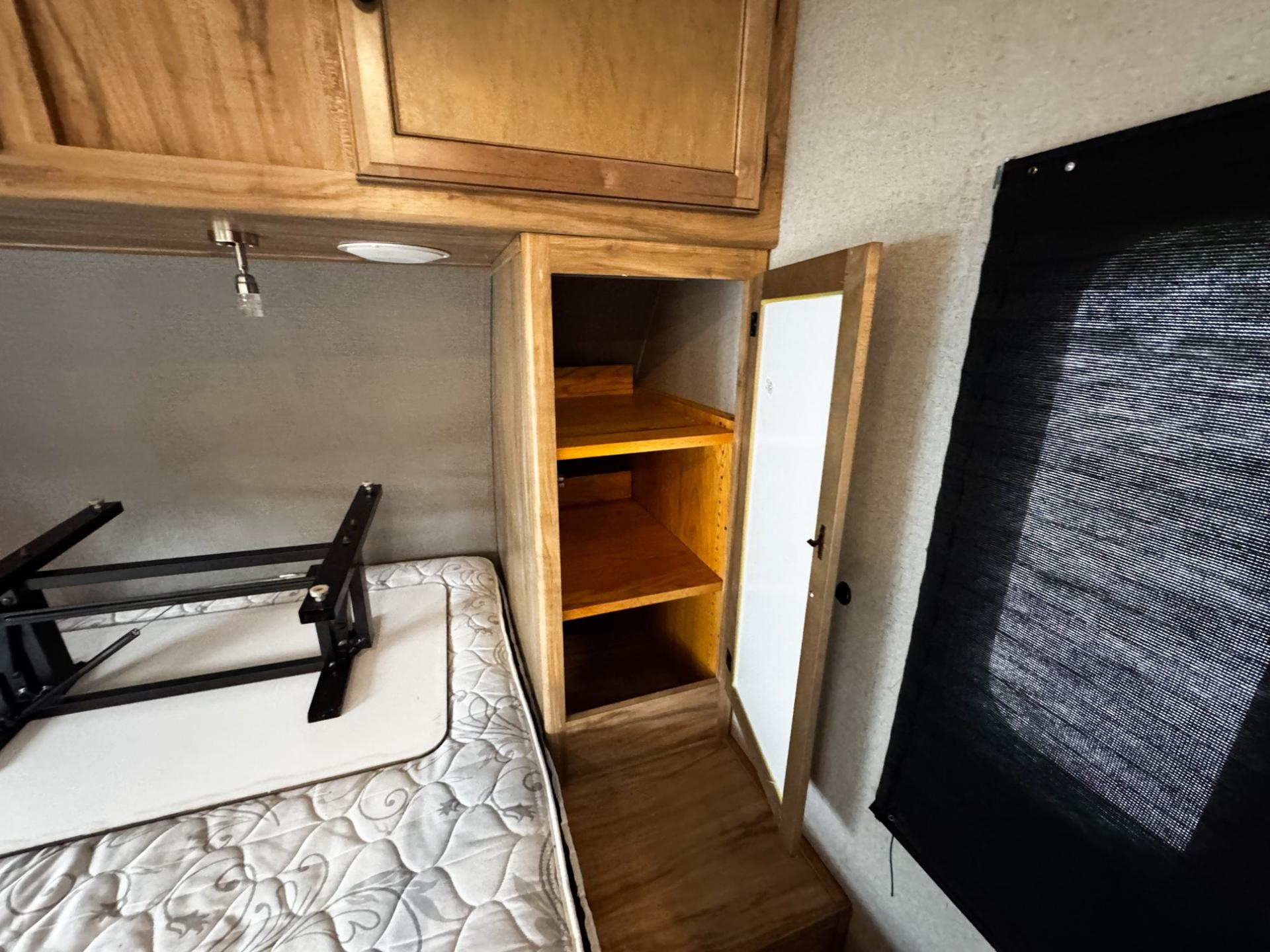 2018 Coachmen 2018 Coachmen Freedom Express - thumbnail 14